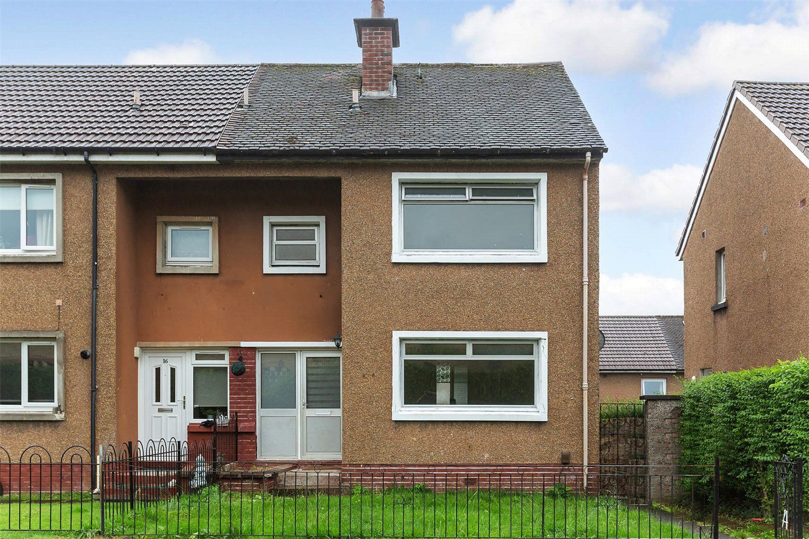 3 bed end terrace house for sale in Craigash Road, Milngavie, Glasgow