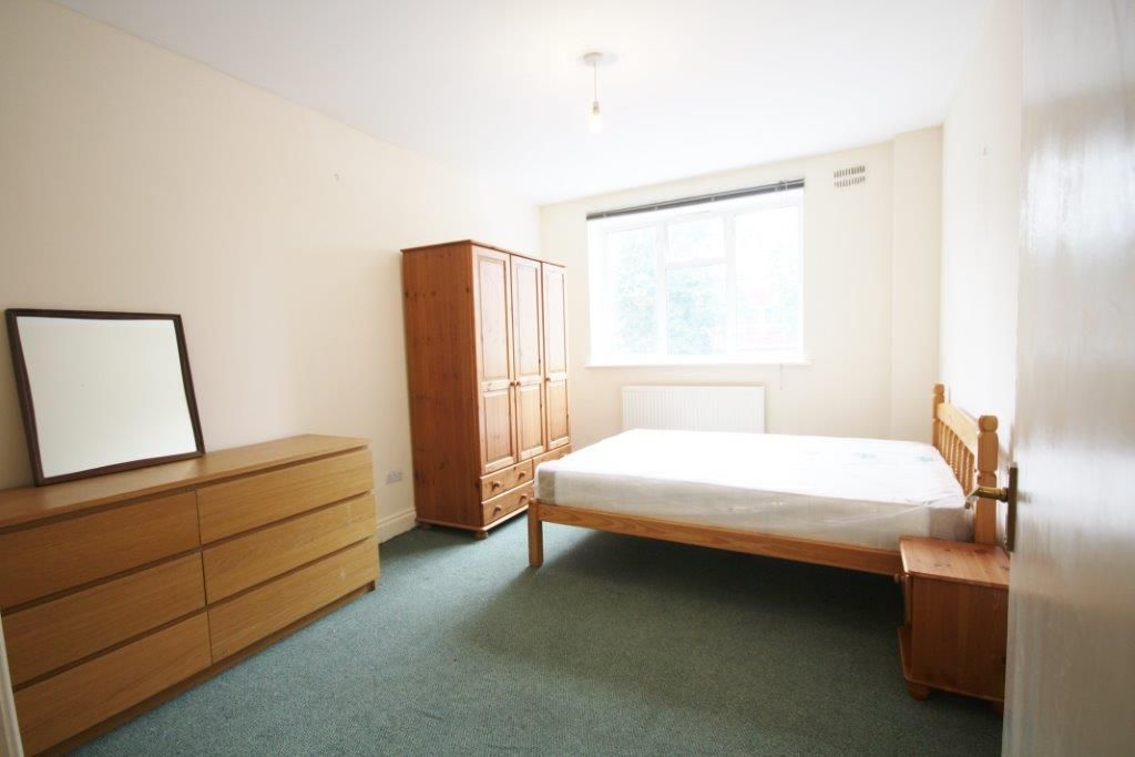 1 bed flat to rent in Lewisham Way, New Cross, London SE14 Zoopla