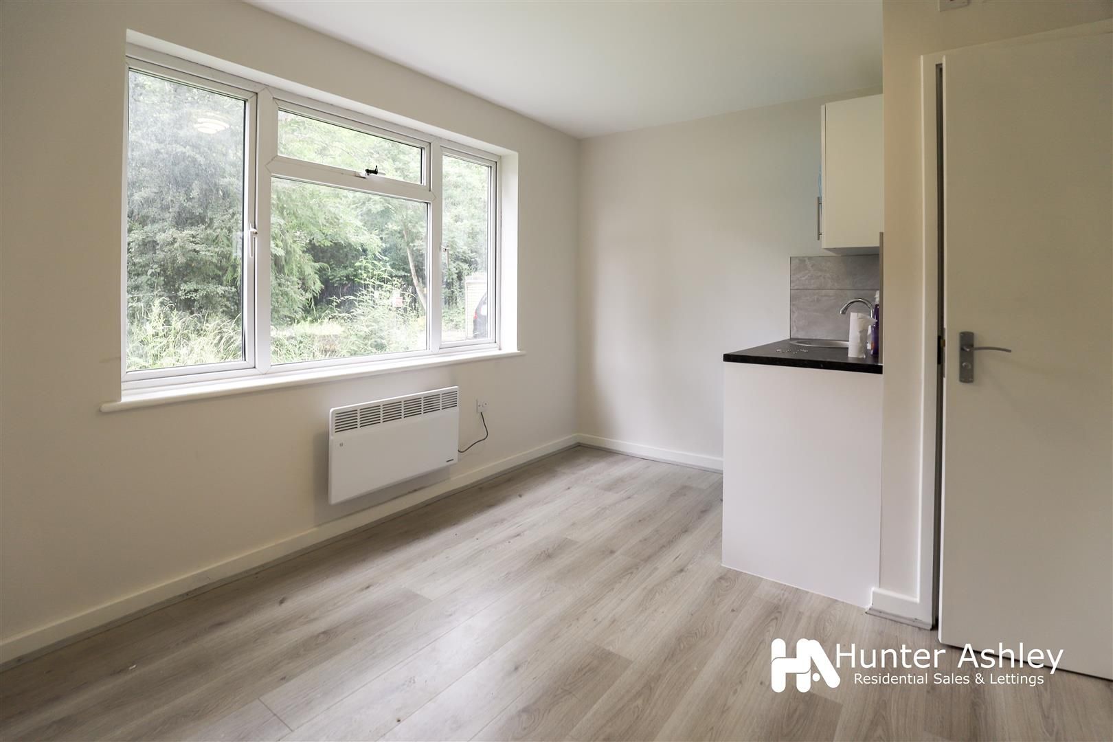 Studio to rent in Elbow Meadow, Old Bath Road, Colnbrook, Slough SL3