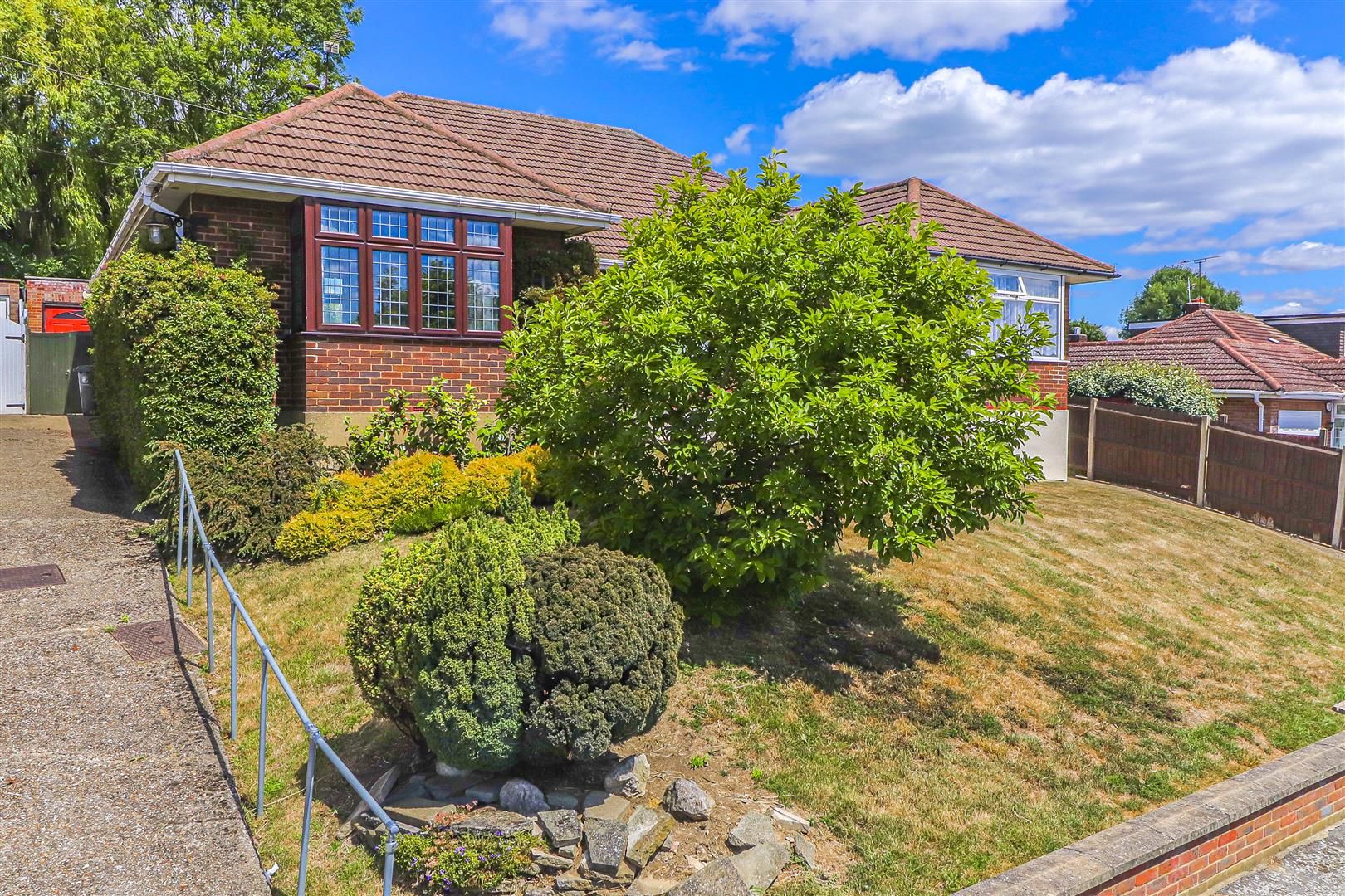 3 bed semidetached bungalow for sale in Shooters Drive, Nazeing