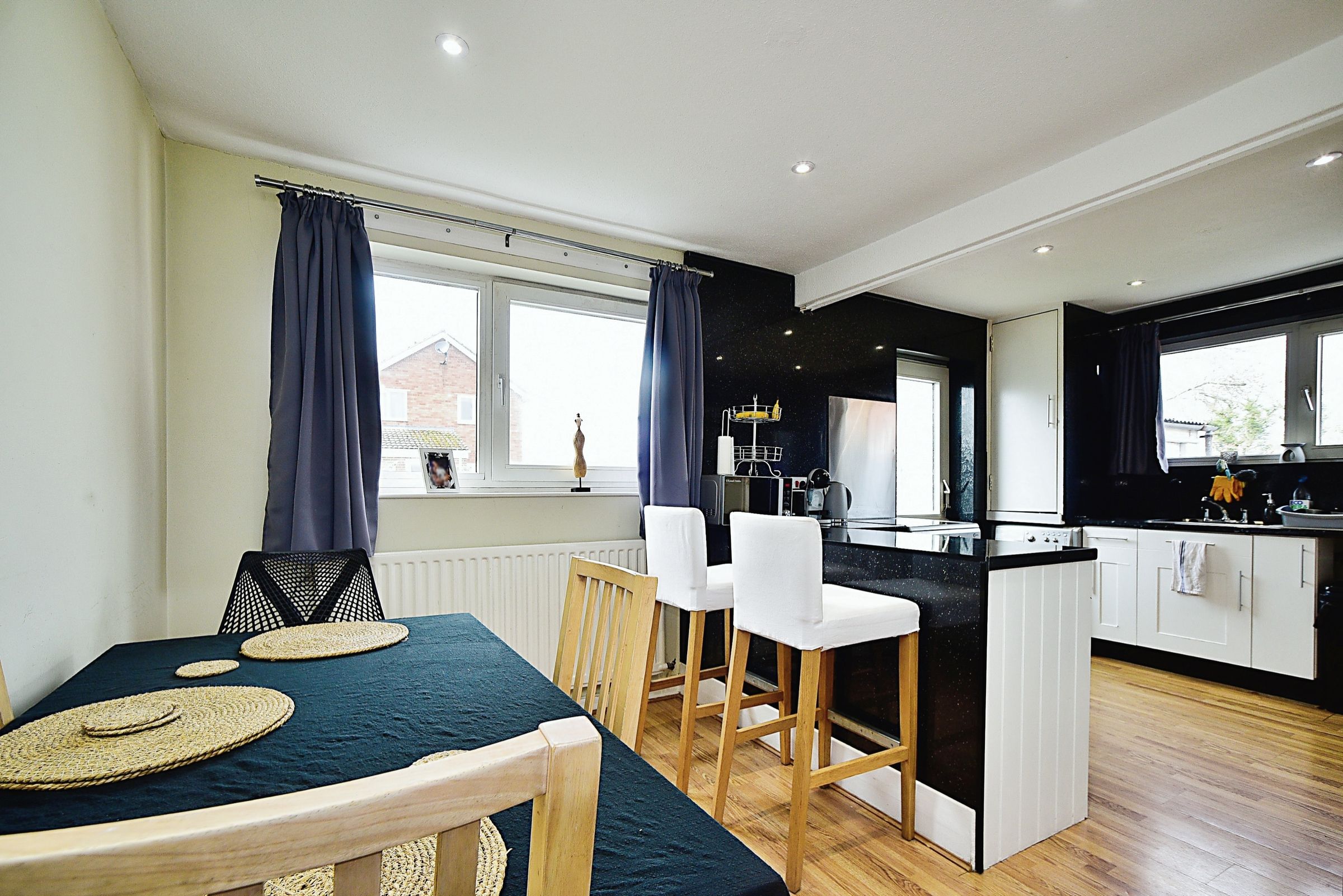 3 bed semidetached house for sale in Maunsell Way, Wroughton SN4 Zoopla