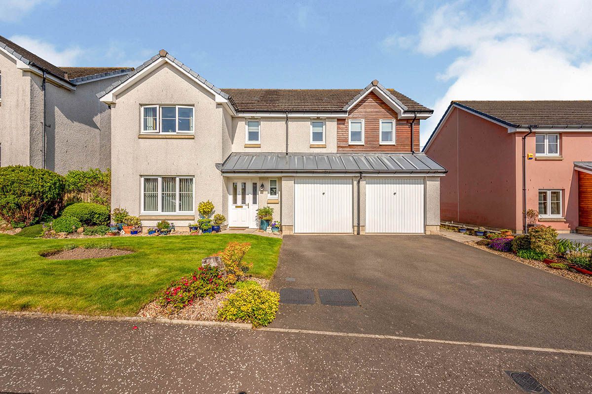 5 bed detached house for sale in Merlin Drive, Dunfermline, Fife KY11