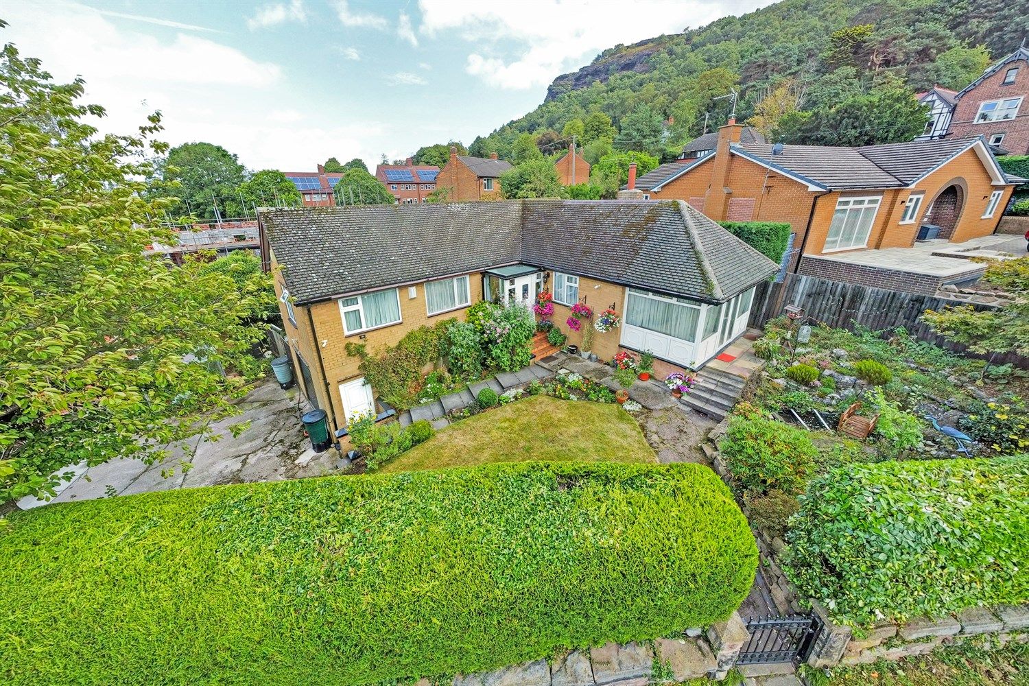 2 bed detached bungalow for sale in Chester Road, Helsby, Frodsham WA6