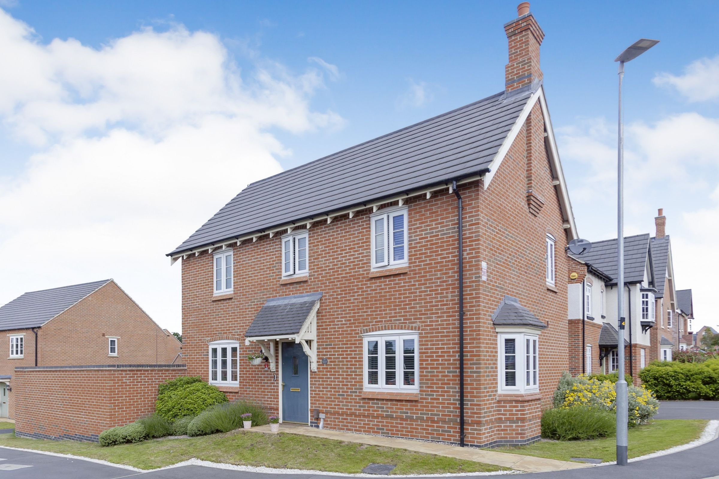 3 bed detached house for sale in Deveron Drive, Lubbesthorpe, Leicester