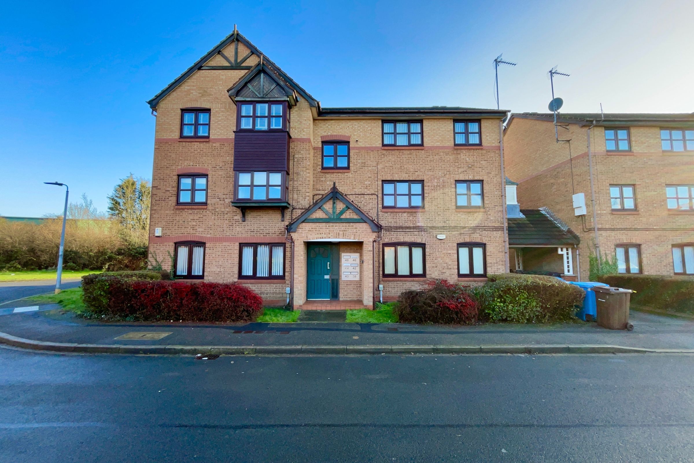 2 bed flat for sale in Lowdale Close, Hull HU5 Zoopla