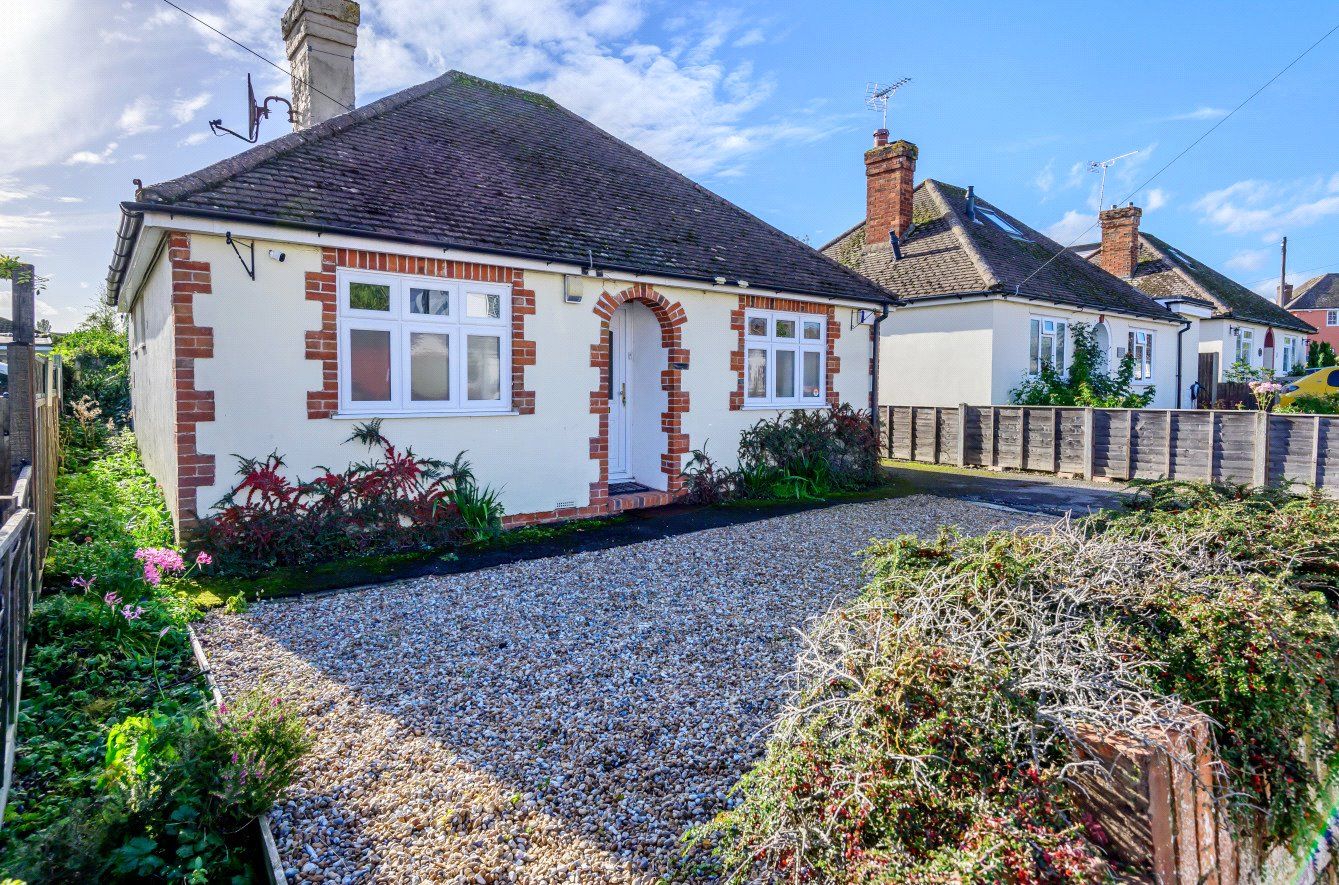 2 bed bungalow for sale in Jacobs Well, Guildford, Surrey GU4 Zoopla