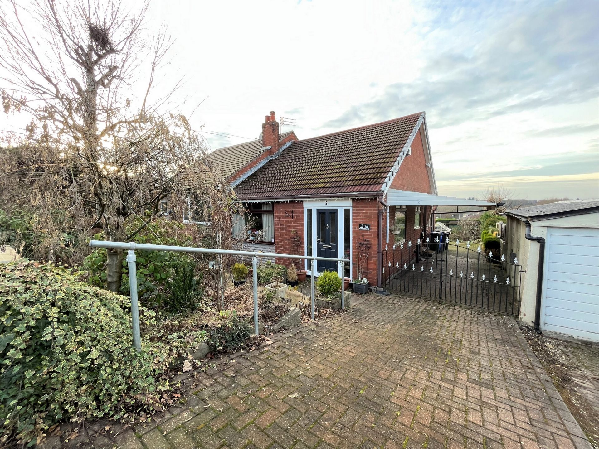3 bed bungalow for sale in Foxholes Road, Hyde SK14 Zoopla