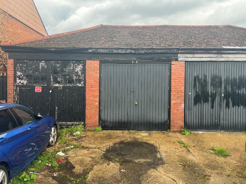 for sale in Whittington Avenue, Hayes UB4 Zoopla