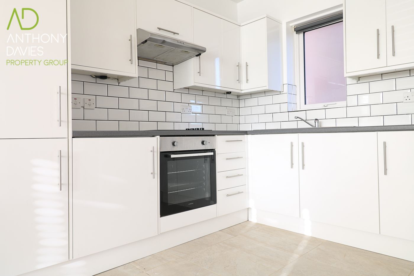 2 bed town house to rent in Stoneleigh Drive, Hoddesdon EN11 Zoopla