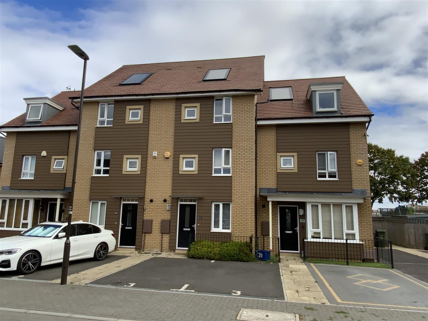 4 bed town house for sale in Butter Row, Wolverton, Milton Keynes MK12