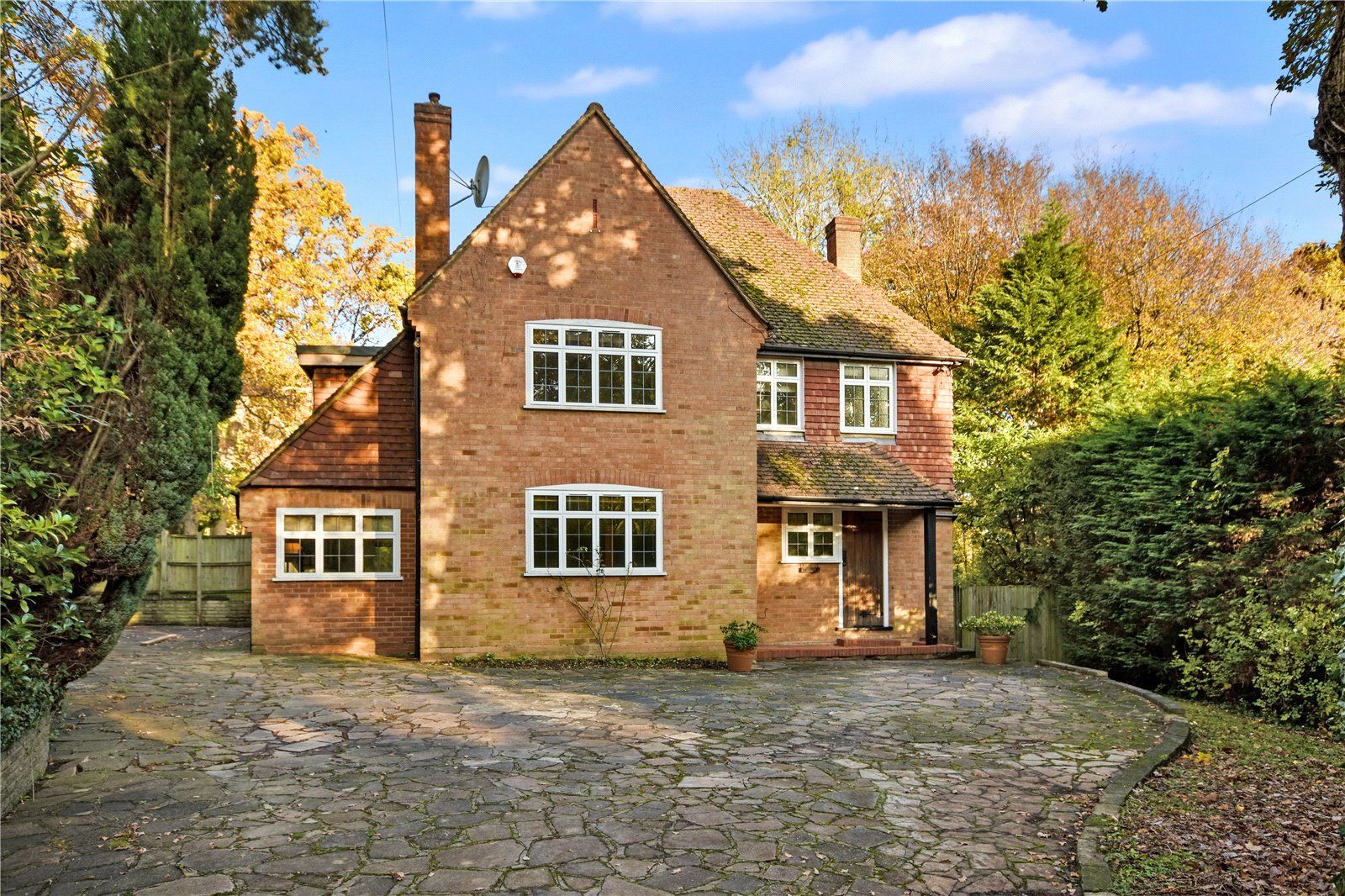 3 bed detached house for sale in Oak Glade, Northwood, Middlesex HA6