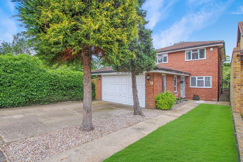 4 bed detached house for sale in Battleswick, Fryerns, Basildon SS14 Zoopla