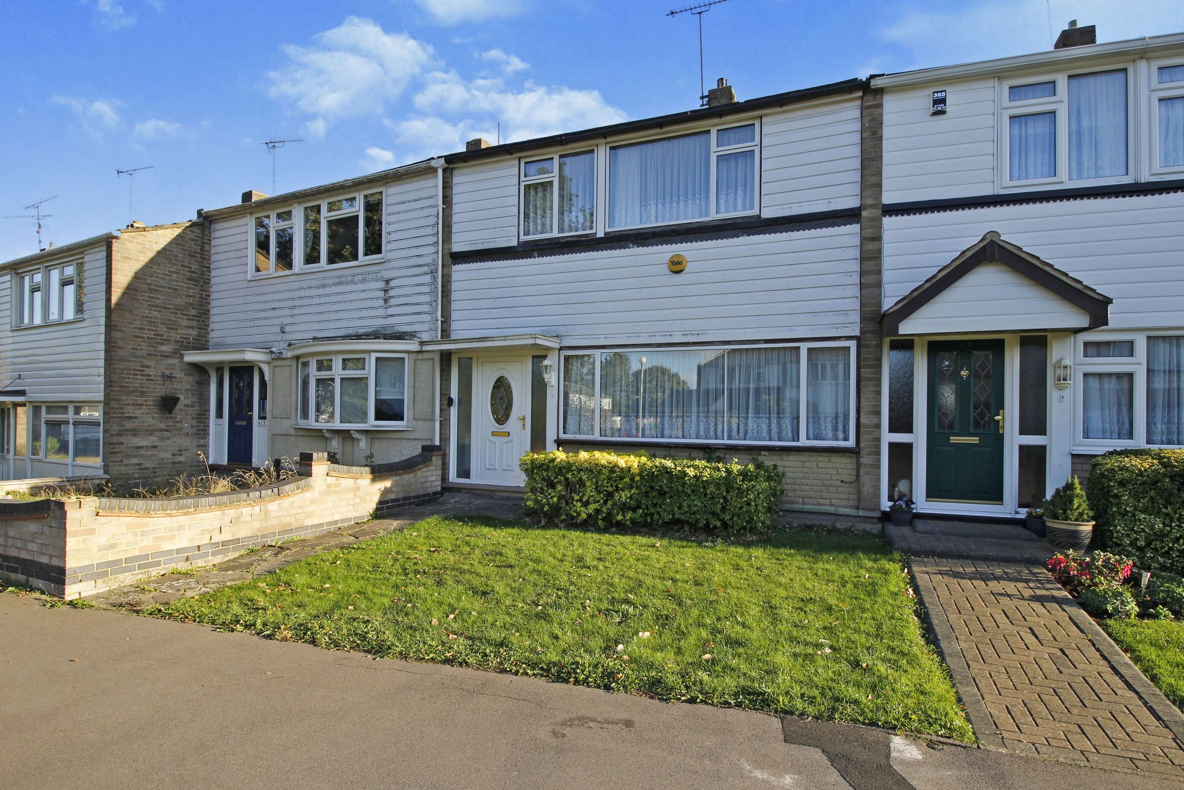 3 bed terraced house for sale in Great Knightleys, Basildon SS15 Zoopla