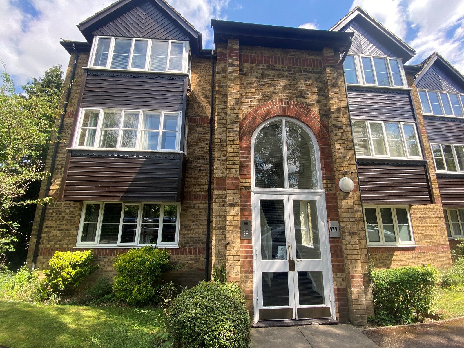 2 bed flat to rent in River Meads, Stanstead Abbotts, Ware SG12 Zoopla