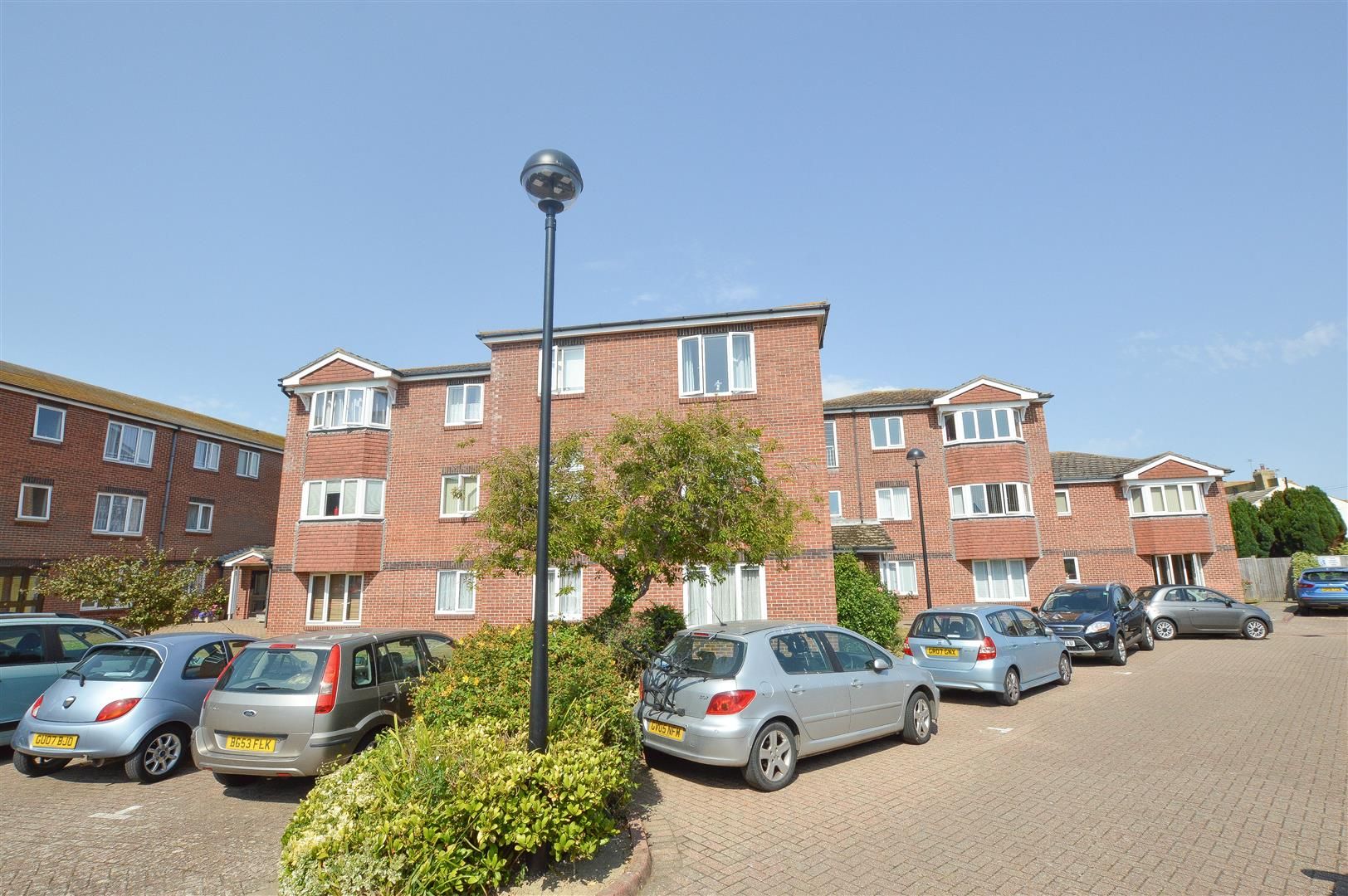 2 bed flat for sale in Wannock Road, Eastbourne BN22 Zoopla