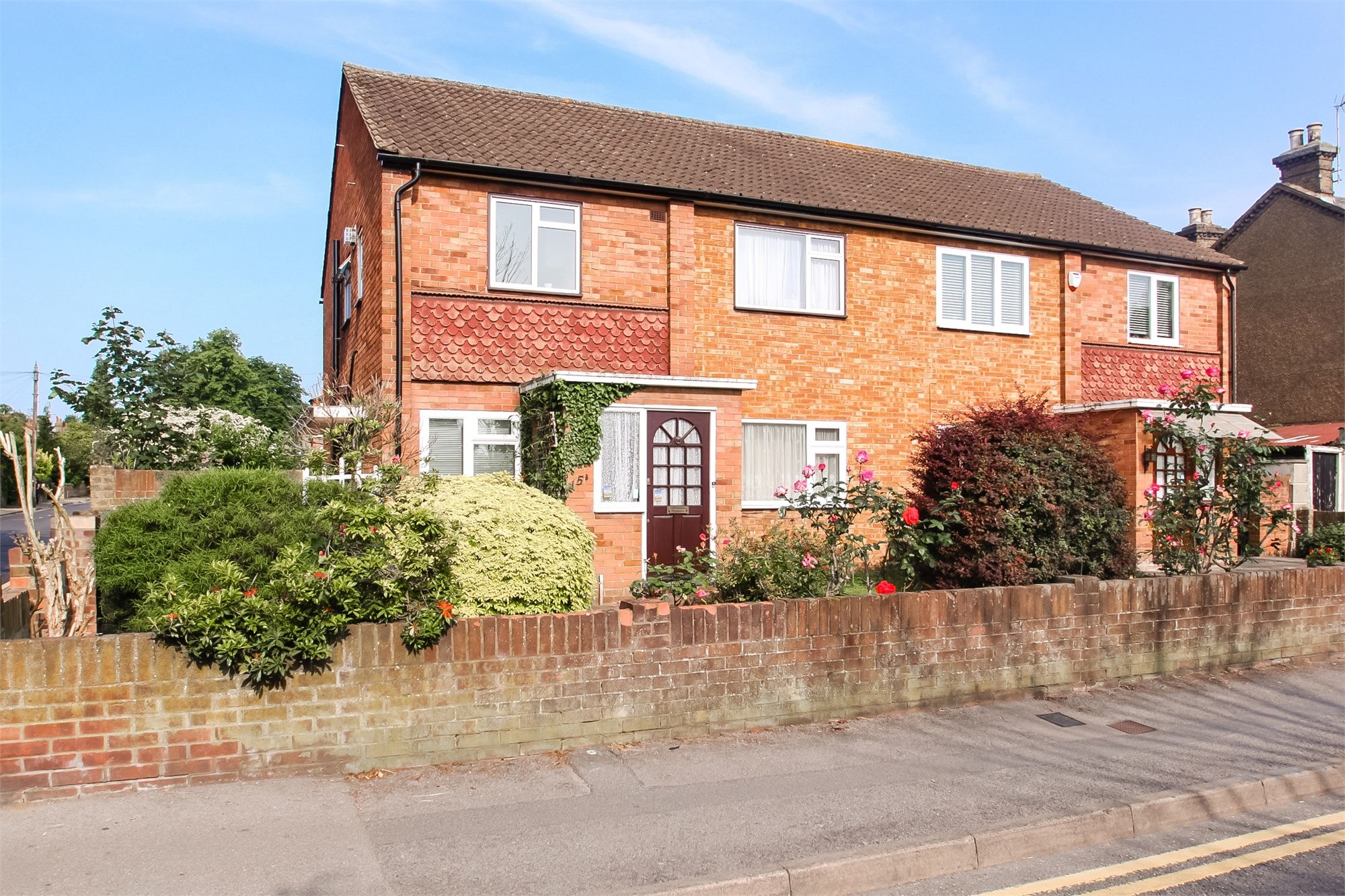 2 bed to rent in Cleveland Road, Uxbridge, Middlesex UB8