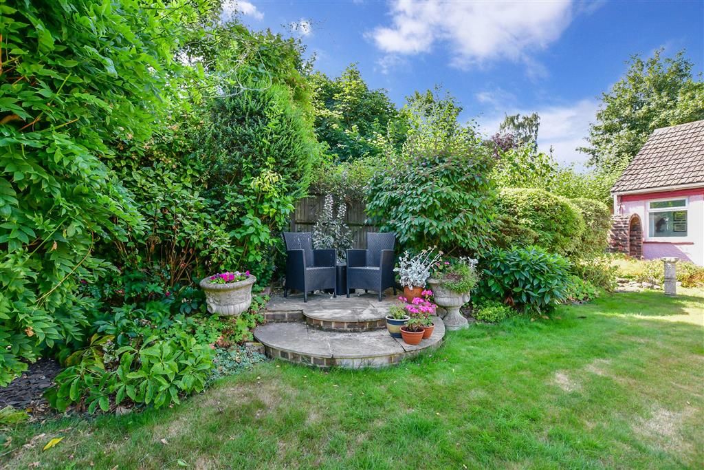 3 bed semidetached bungalow for sale in Liptraps Lane, Tunbridge Wells