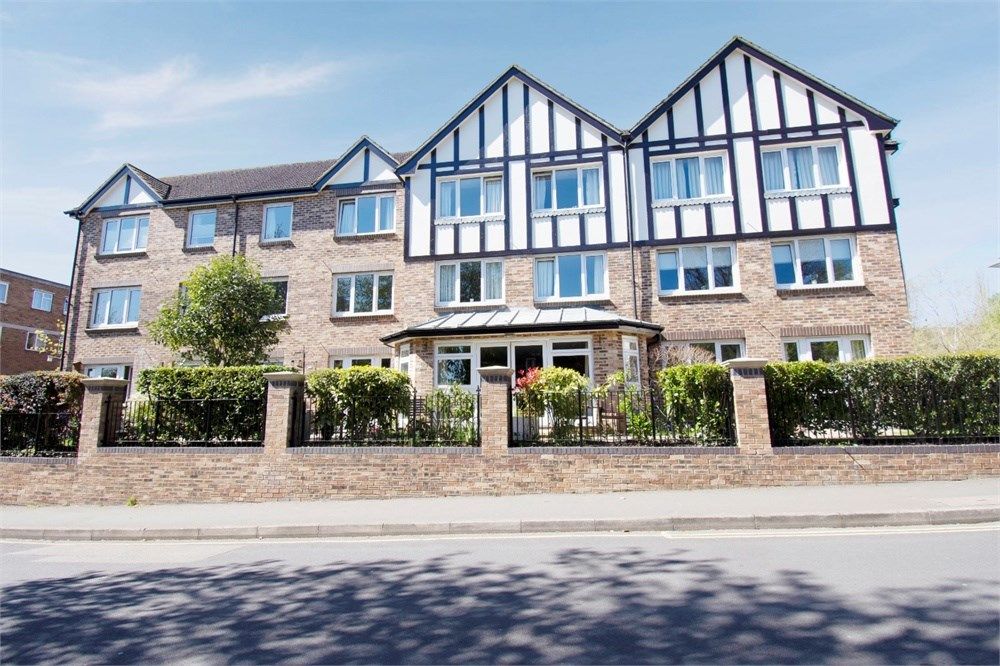 1 bed flat for sale in Constitution Hill, Woking GU22 Zoopla