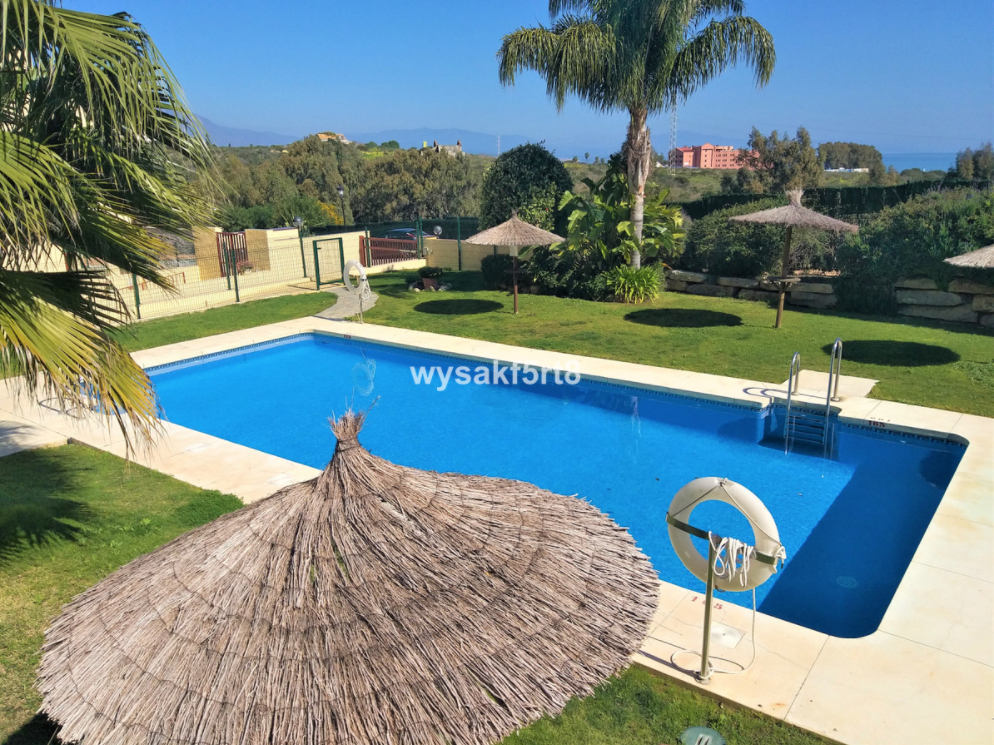 2 bed apartment for sale in La Duquesa, Costa Del Sol, Andalusia, Spain
