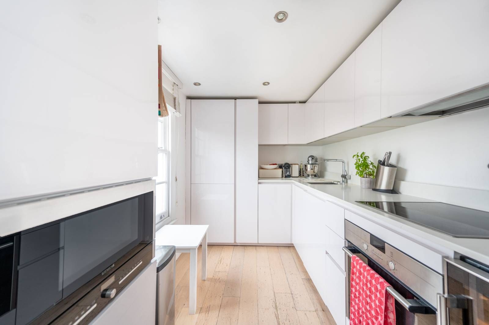 Lonsdale Road, Westbourne Grove, London W11