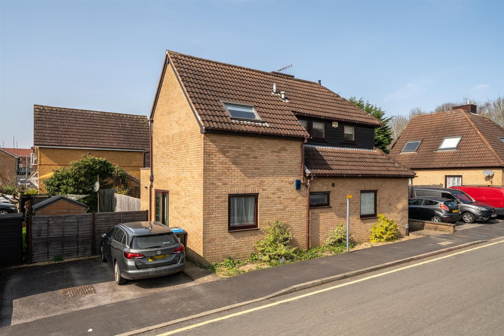 2 bed flat for sale in Hales Park, Hemel Hempstead HP2 Zoopla