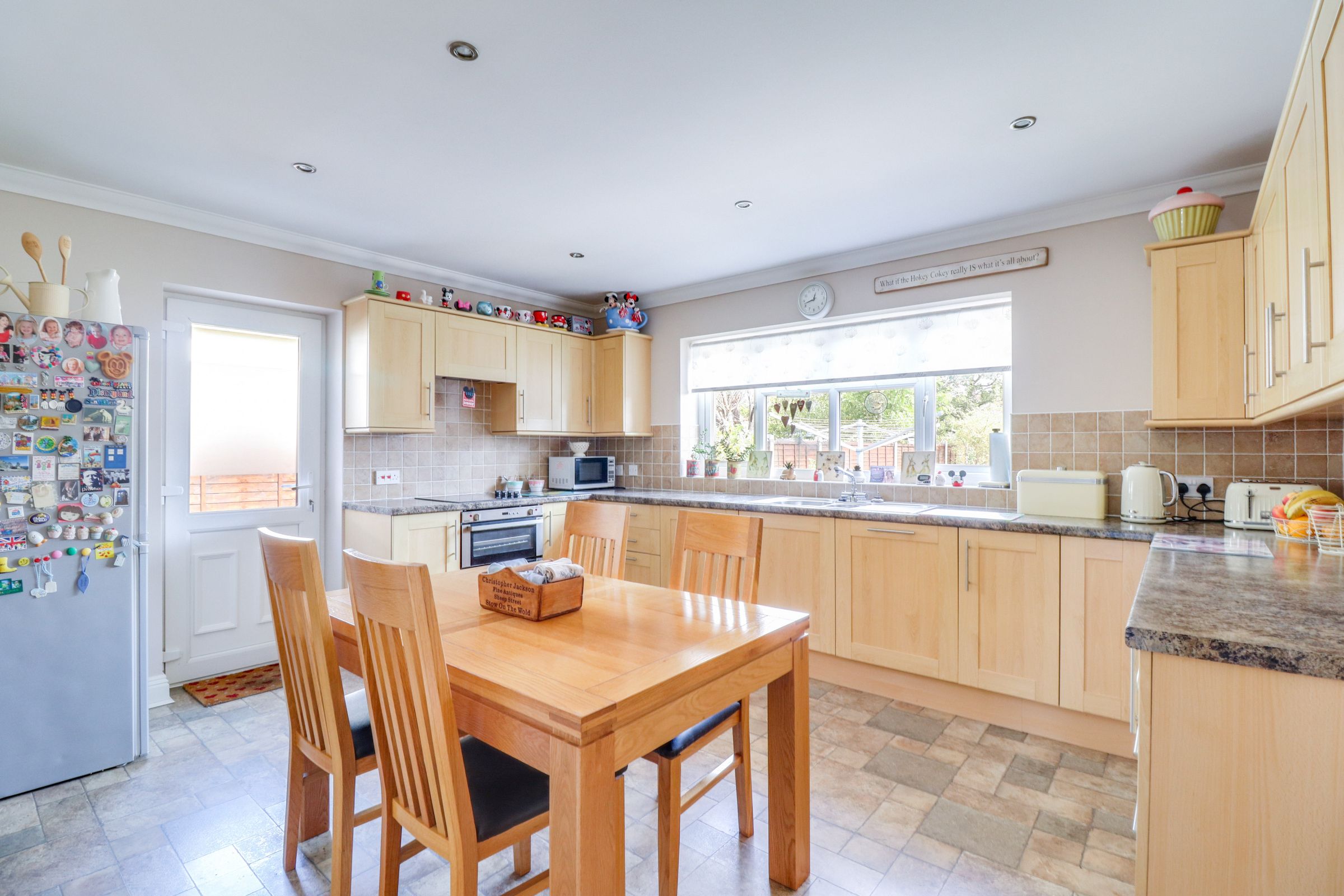 3 bed detached bungalow for sale in Kents Hill Road, Benfleet SS7 Zoopla
