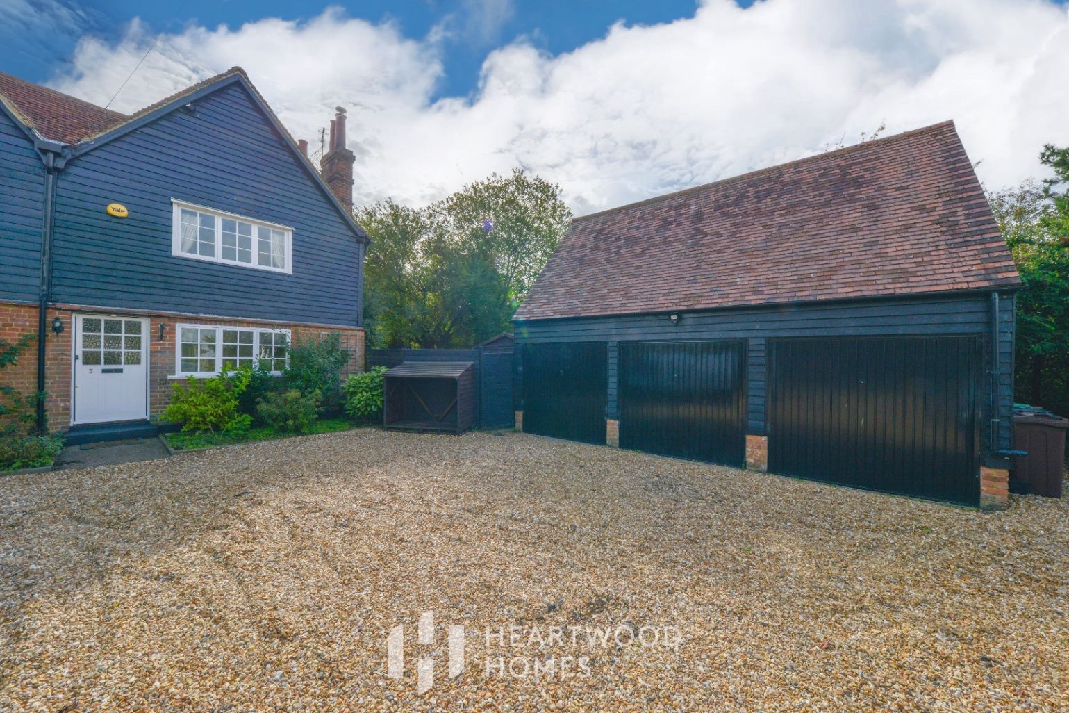 2 bed end terrace house for sale in Sleapshyde, Smallford, St. Albans