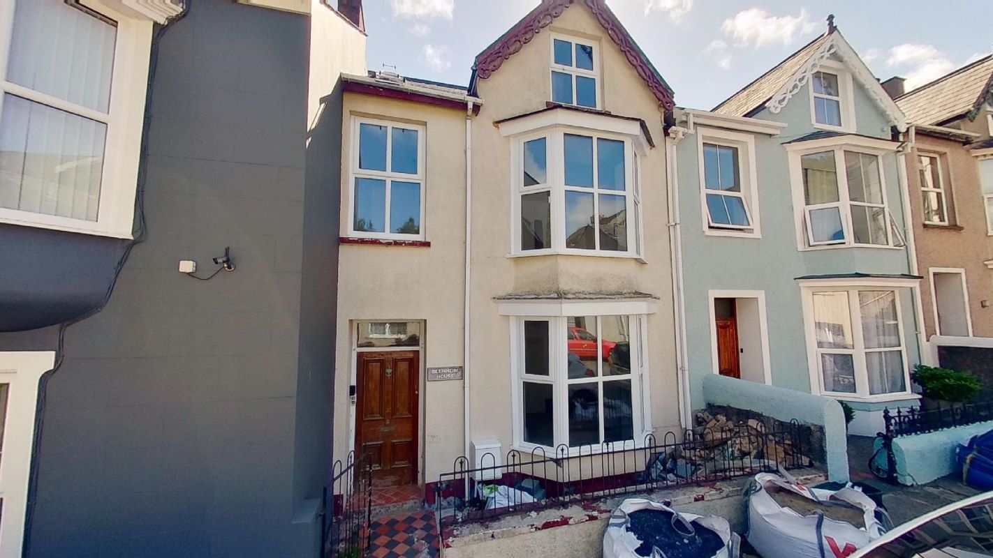 2 bed flat for sale in 81 Park Street, Pembroke Dock SA72 Zoopla