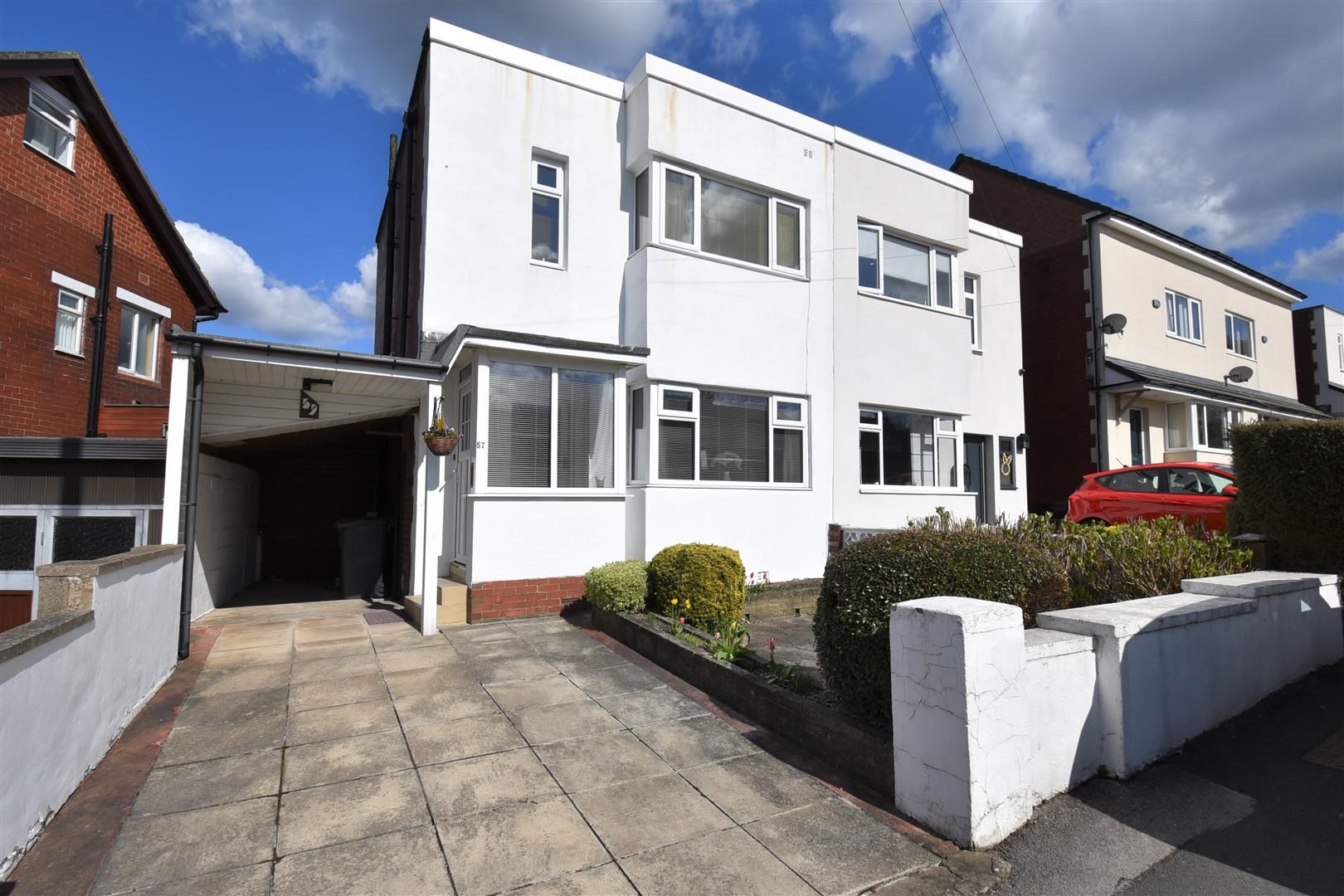 High Lane Newsome Huddersfield HD4