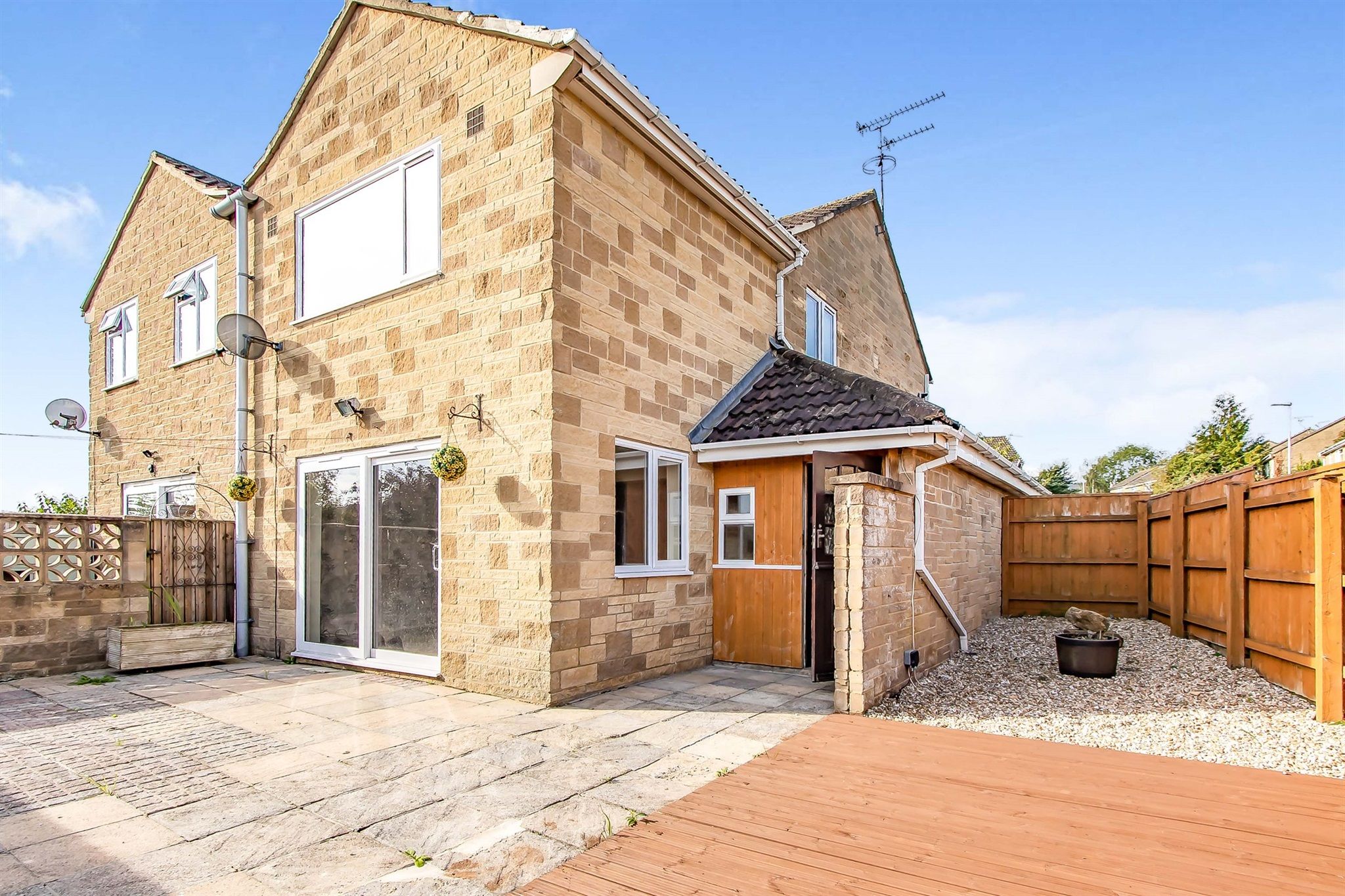 3 bed semidetached house for sale in Prankerds Road, Milborne Port