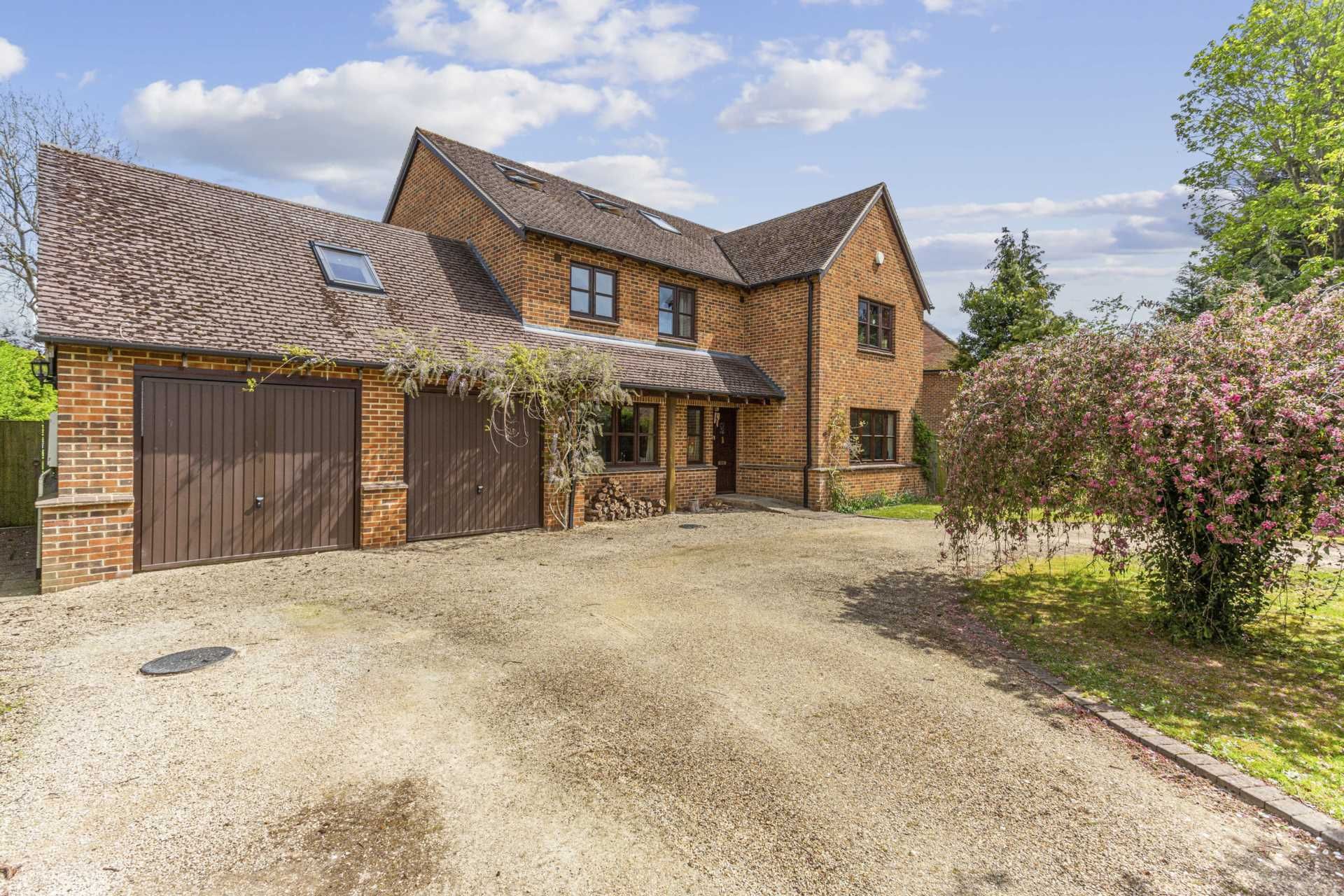 5 bed detached house for sale in Coldharbour Close, Henley On Thames