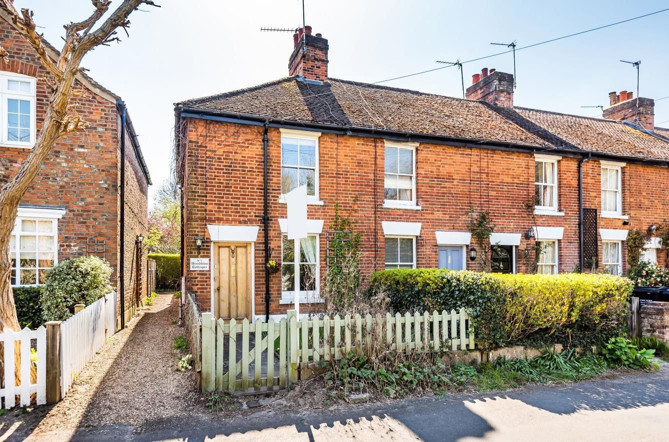 2 bed end terrace house for sale in Woodbine Cottages, South Side