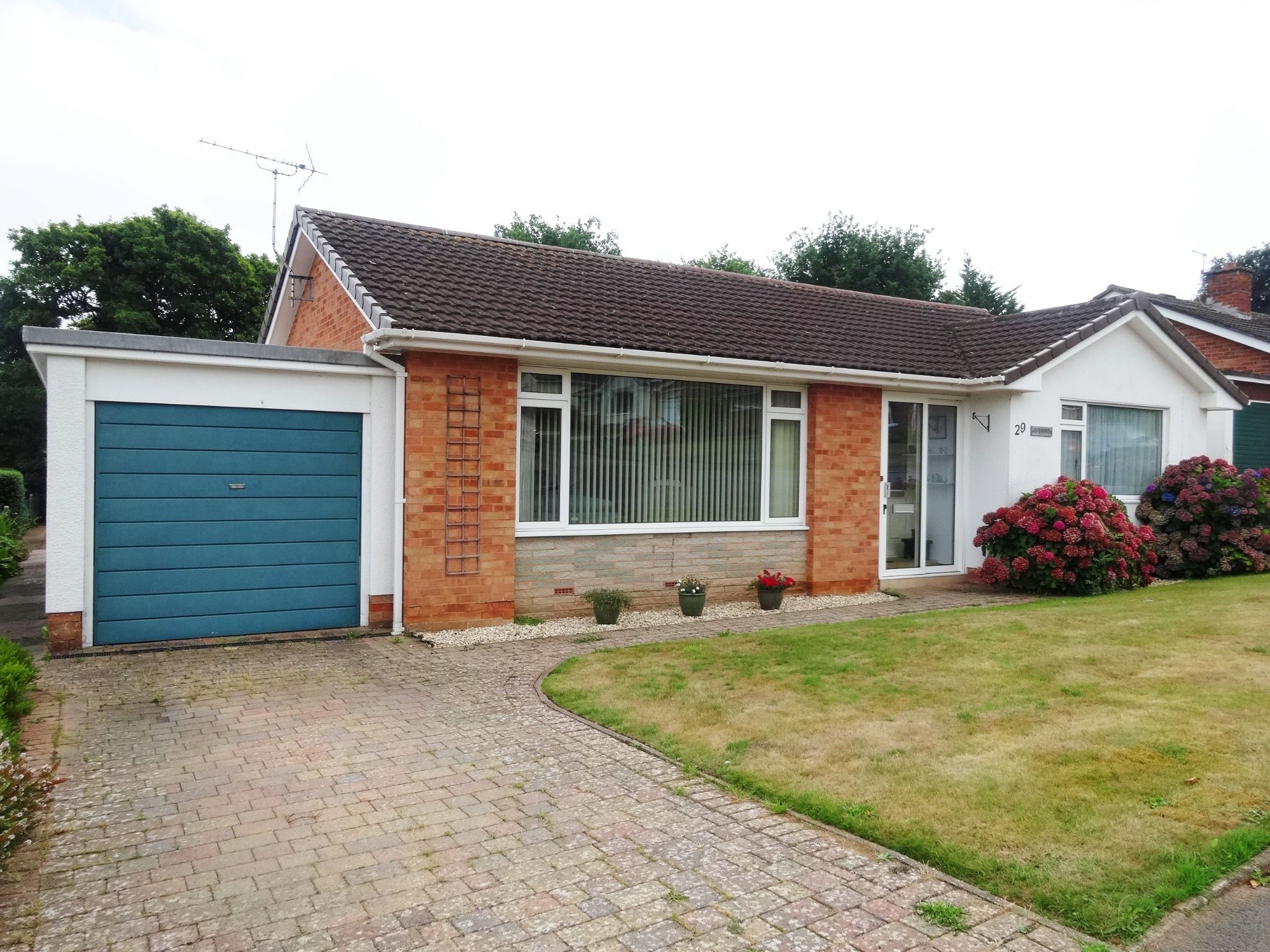2 bed bungalow for sale in Higher Woolbrook Park, Sidmouth EX10 Zoopla