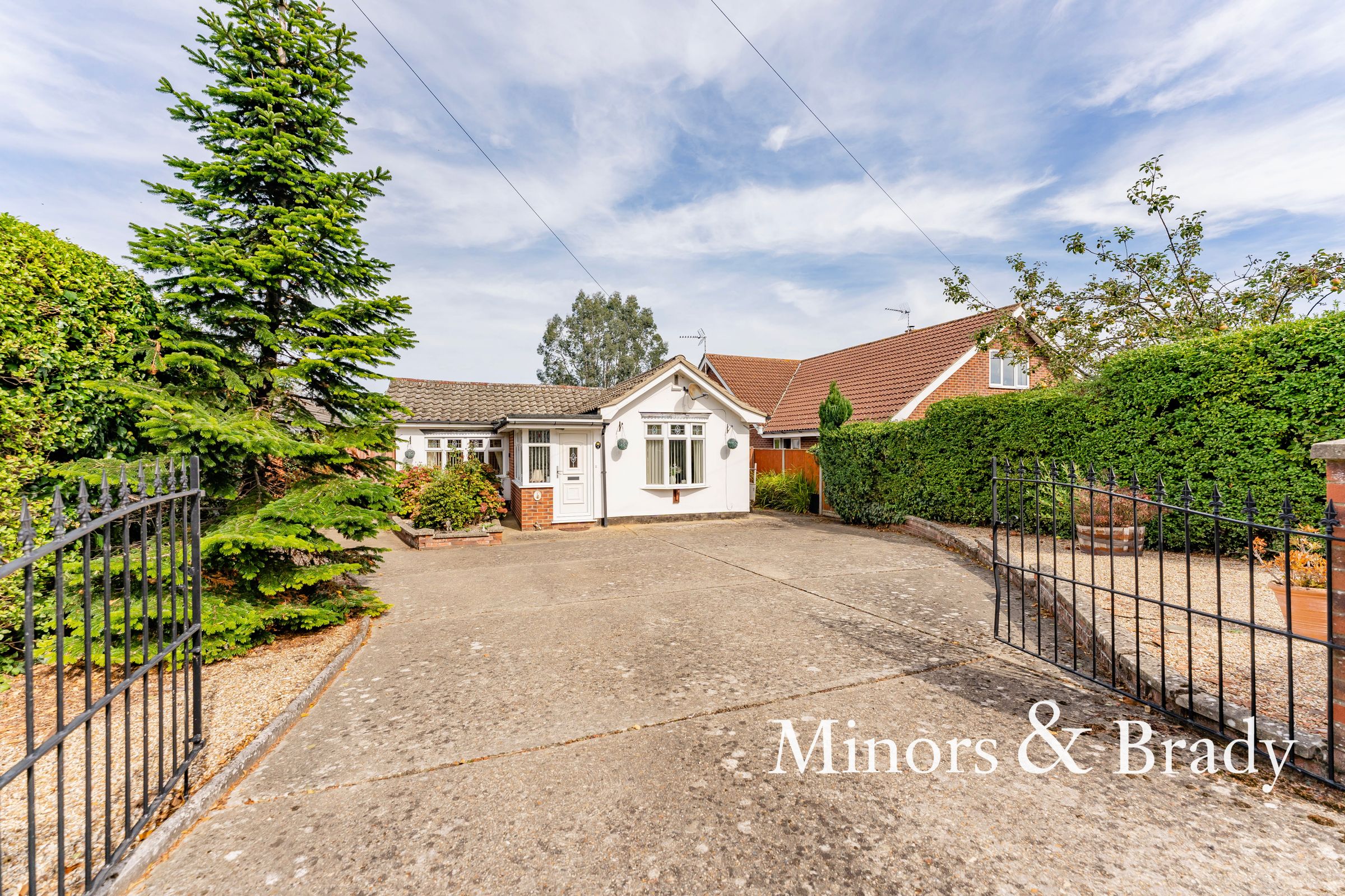 2 bed detached bungalow for sale in Borrow Road, Lowestoft NR32 Zoopla