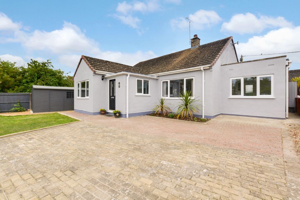 3 bed detached bungalow for sale in Marshmead, Hilperton, Trowbridge
