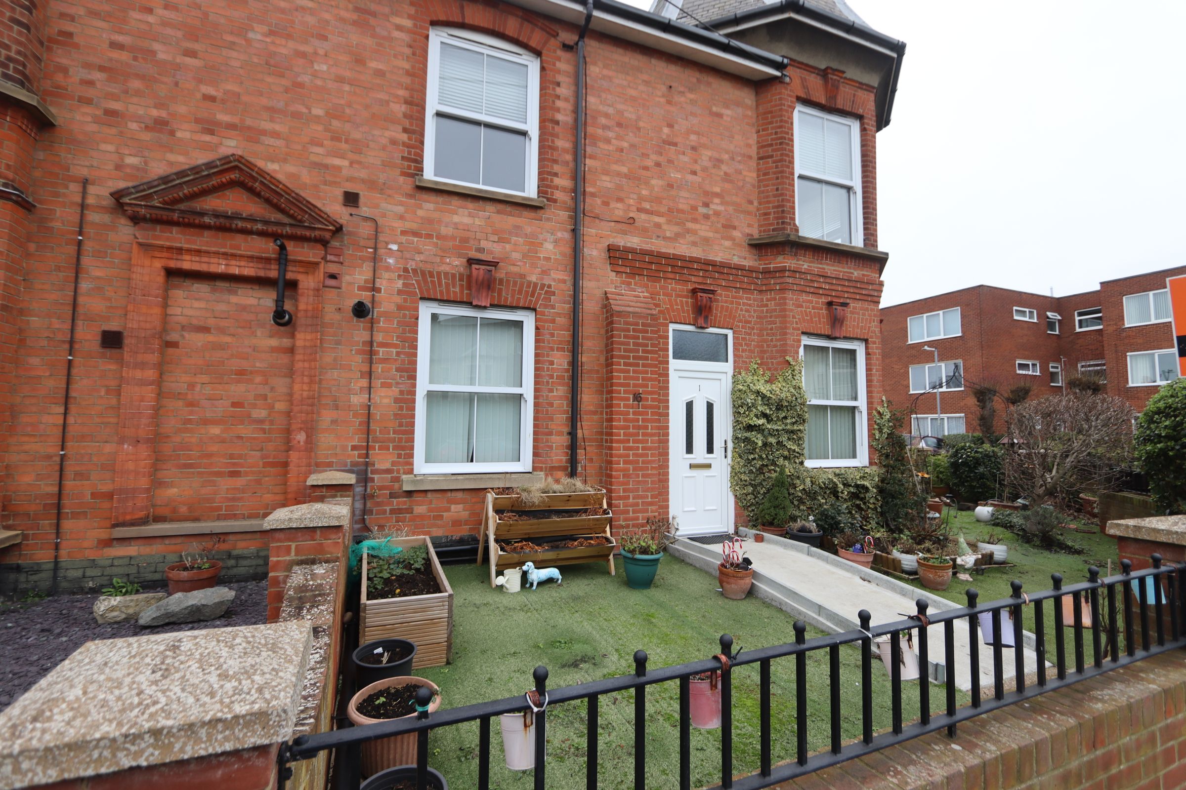 2 bed flat to rent in Cobbold Road, Felixstowe IP11 Zoopla