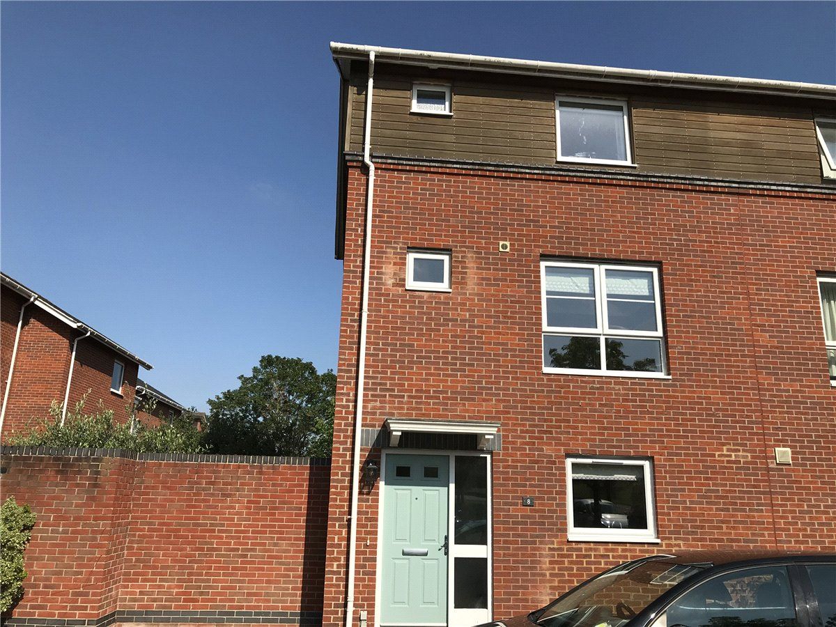 4 bed detached house to rent in Athelstan Road, Winchester, Hampshire