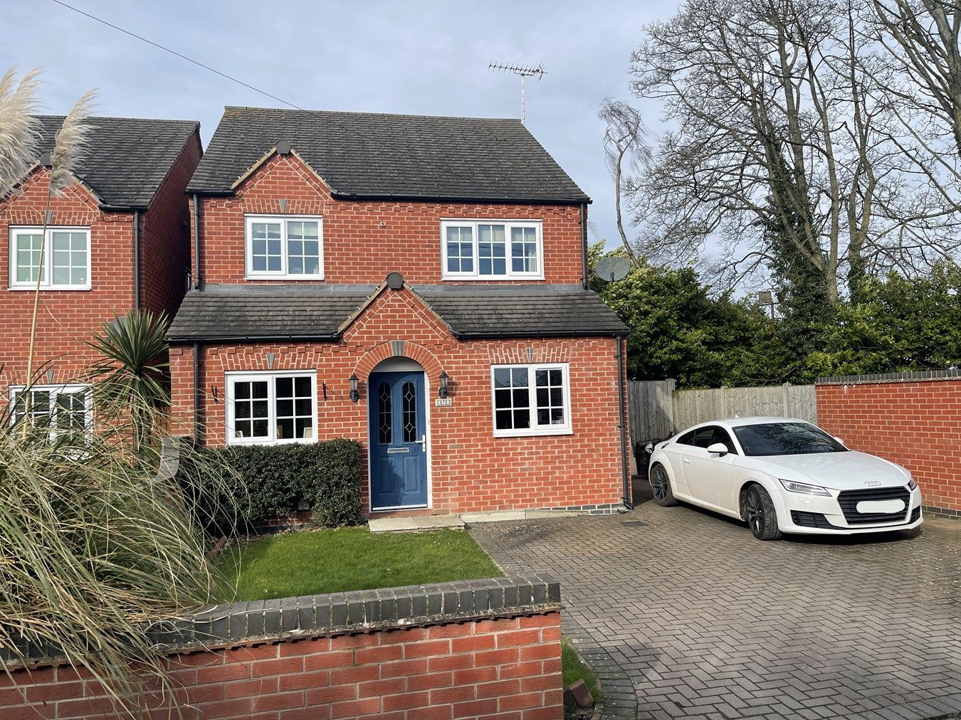 3 bed detached house for sale in Henhurst Hill, BurtonOnTrent DE13