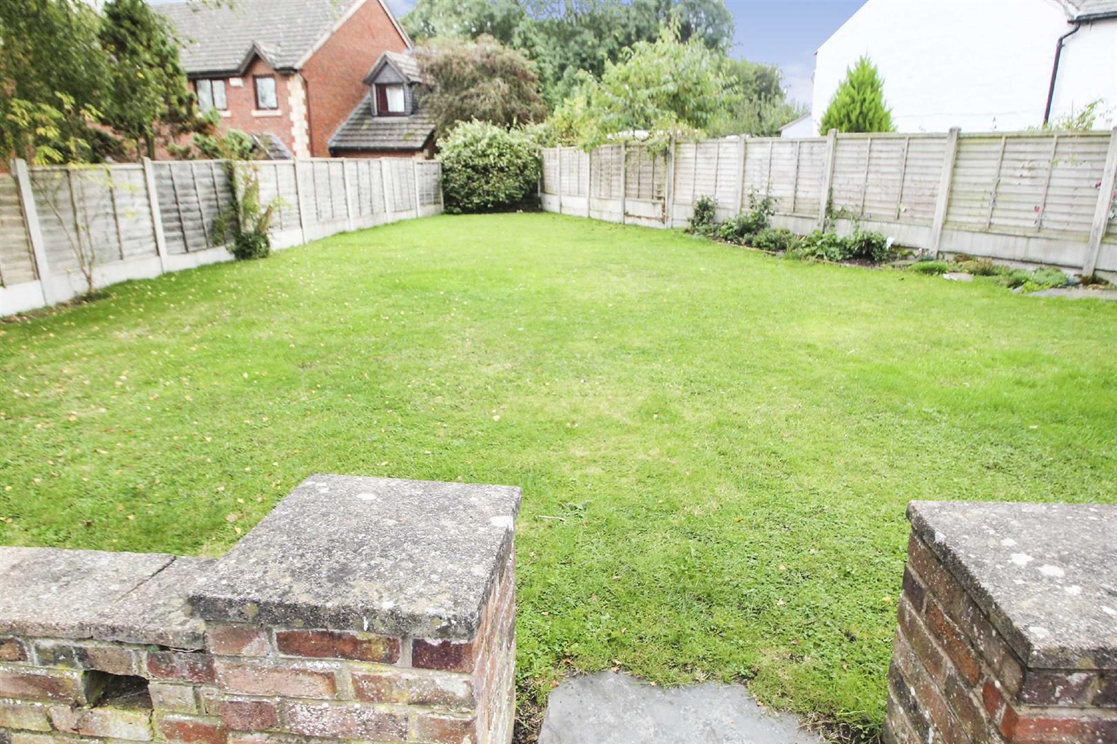 3 bed property for sale in Station Road, Weston Rhyn, Oswestry SY10