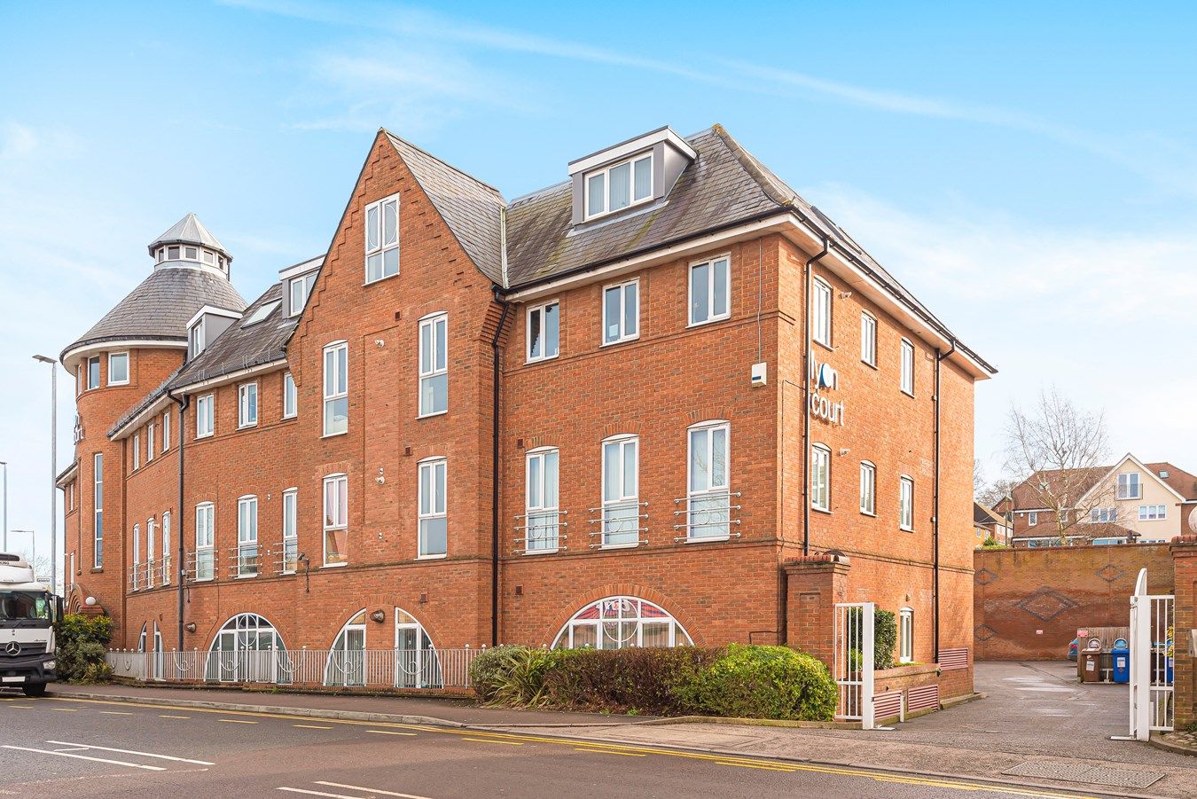 2 bed flat for sale in Lyon Court, Walsworth Road, Hitchin SG4 Zoopla