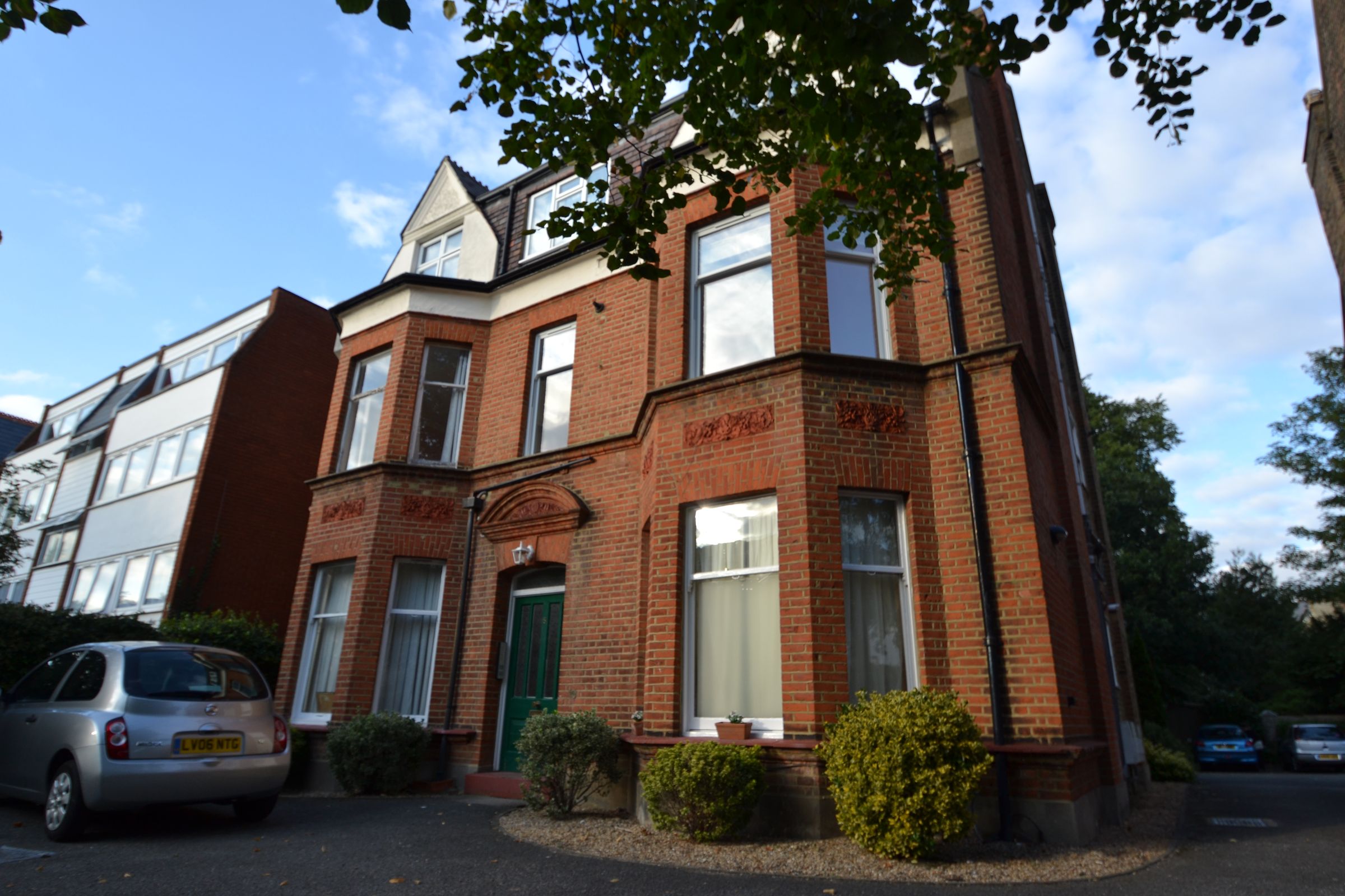 Studio to rent in Parklands, Berrylands, Surbiton KT5 Zoopla