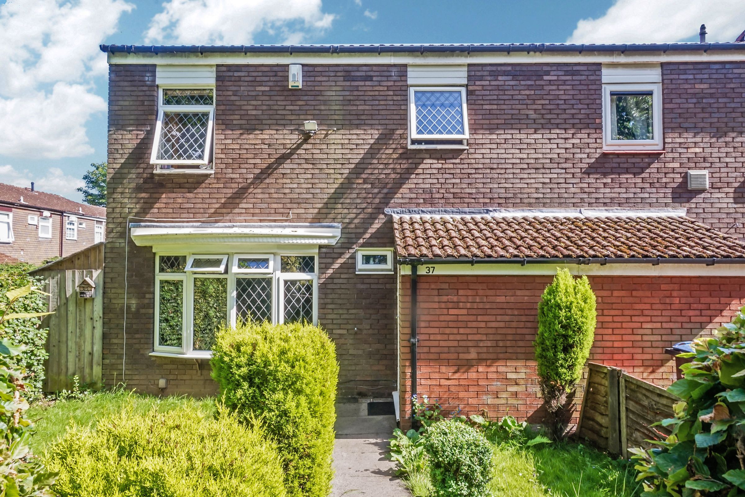 4 bed end terrace house for sale in Badgers Way, Shard End, Birmingham