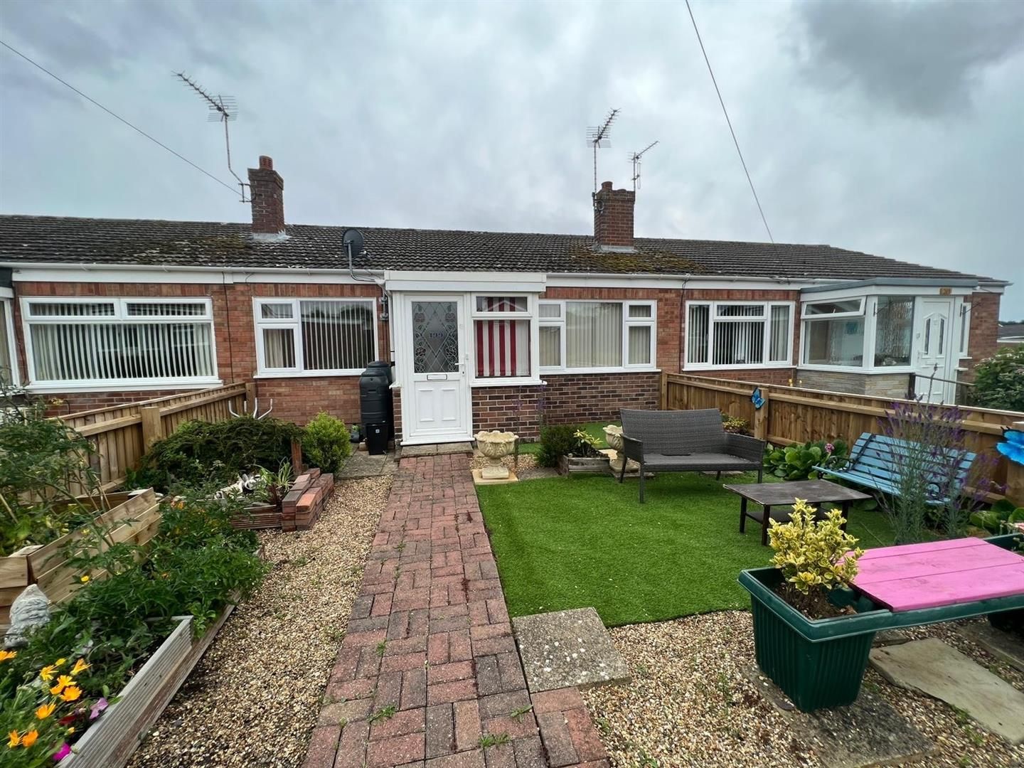 2 bed terraced bungalow for sale in Lloyds Avenue, Kessingland