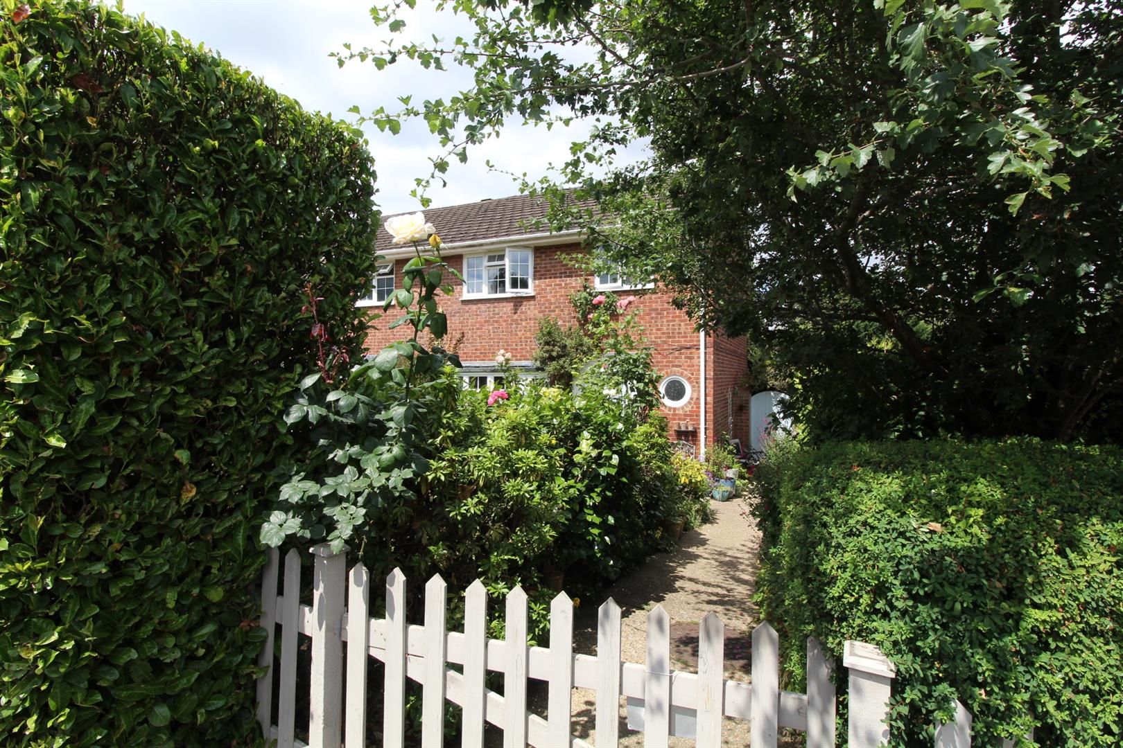 3 bed property for sale in Englehurst, Englefield Green, Egham TW20