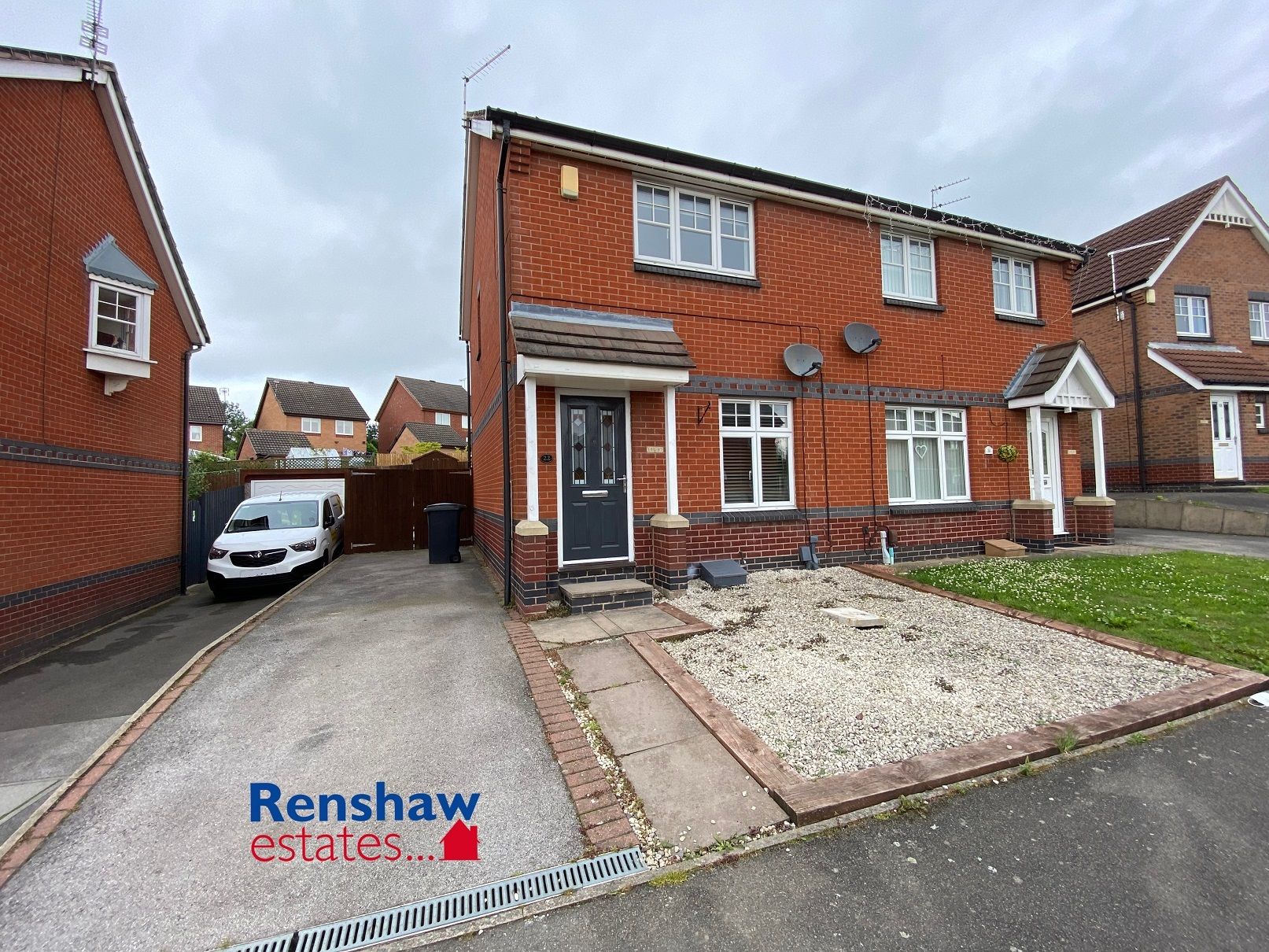 2 bed semidetached house to rent in Harrow Drive, Ilkeston, Derbyshire