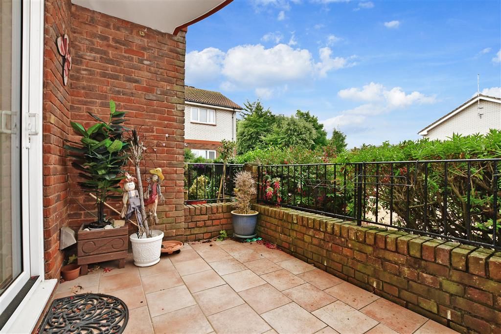 2 bed flat for sale in Prospect Road, Shanklin, Isle Of Wight PO37 Zoopla