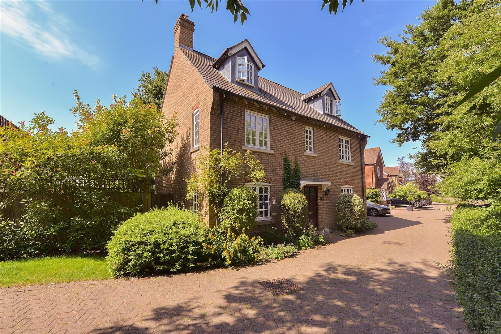 4 bed detached house for sale in Redwell Grove, Kings Hill, West