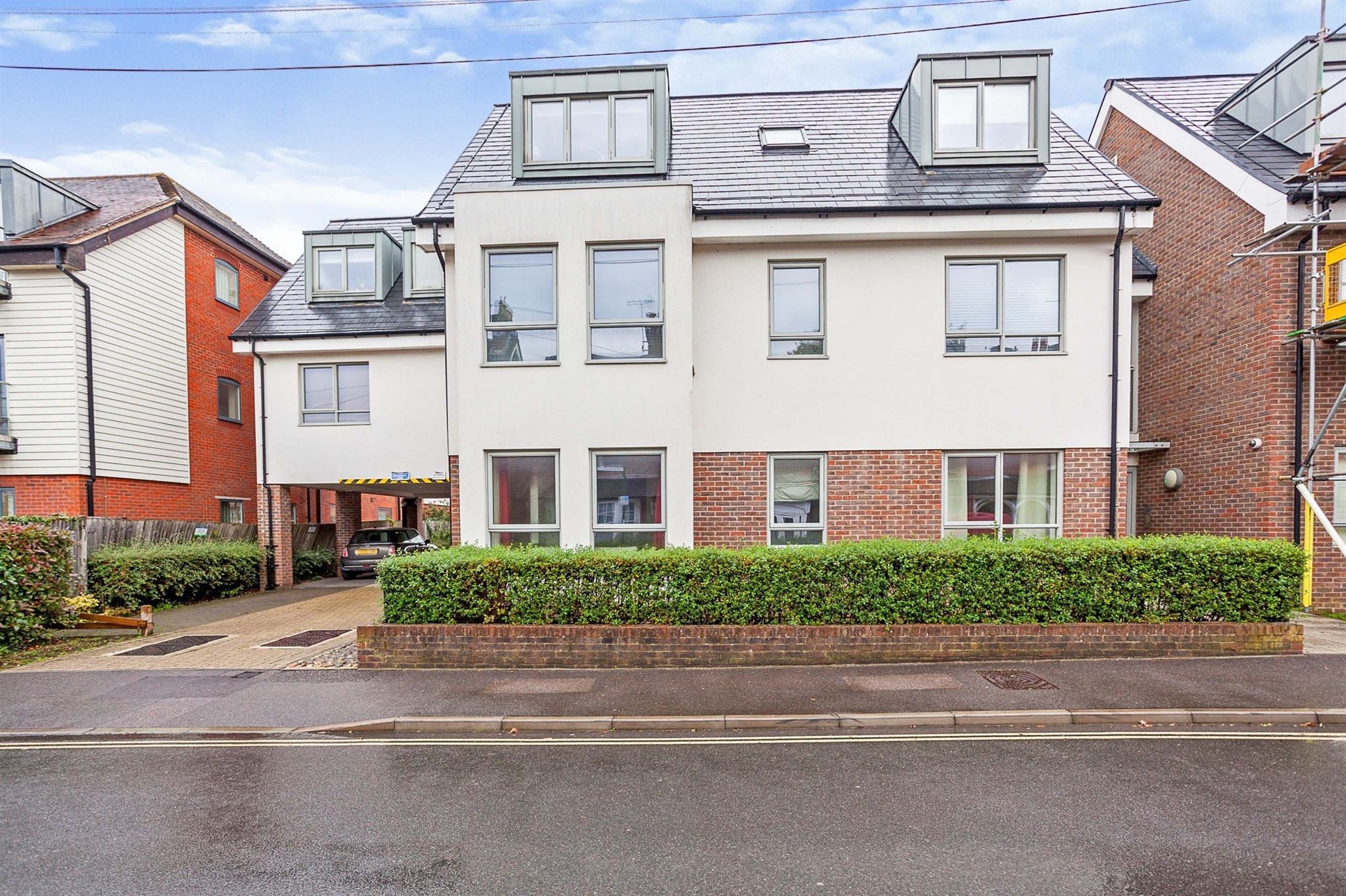 2 bed flat for sale in Denne Parade, Horsham RH12 Zoopla