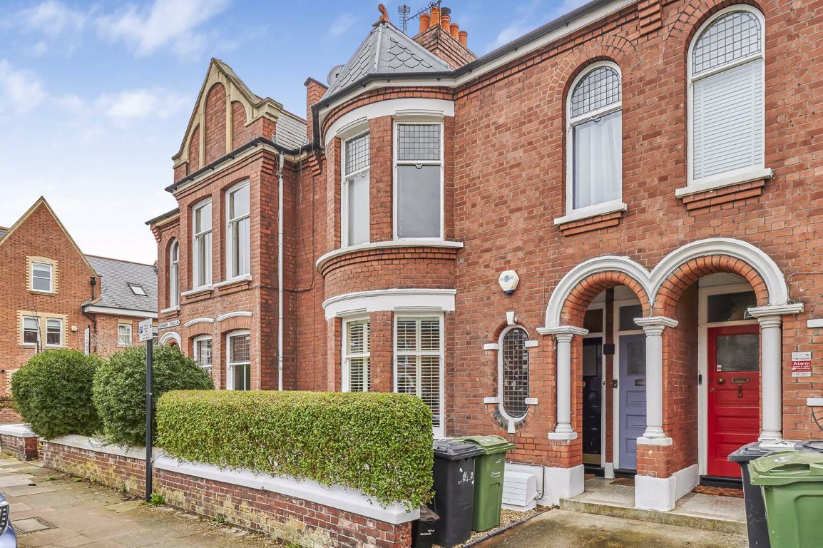 2 bed for sale in Burnbury Road, London SW12 Zoopla