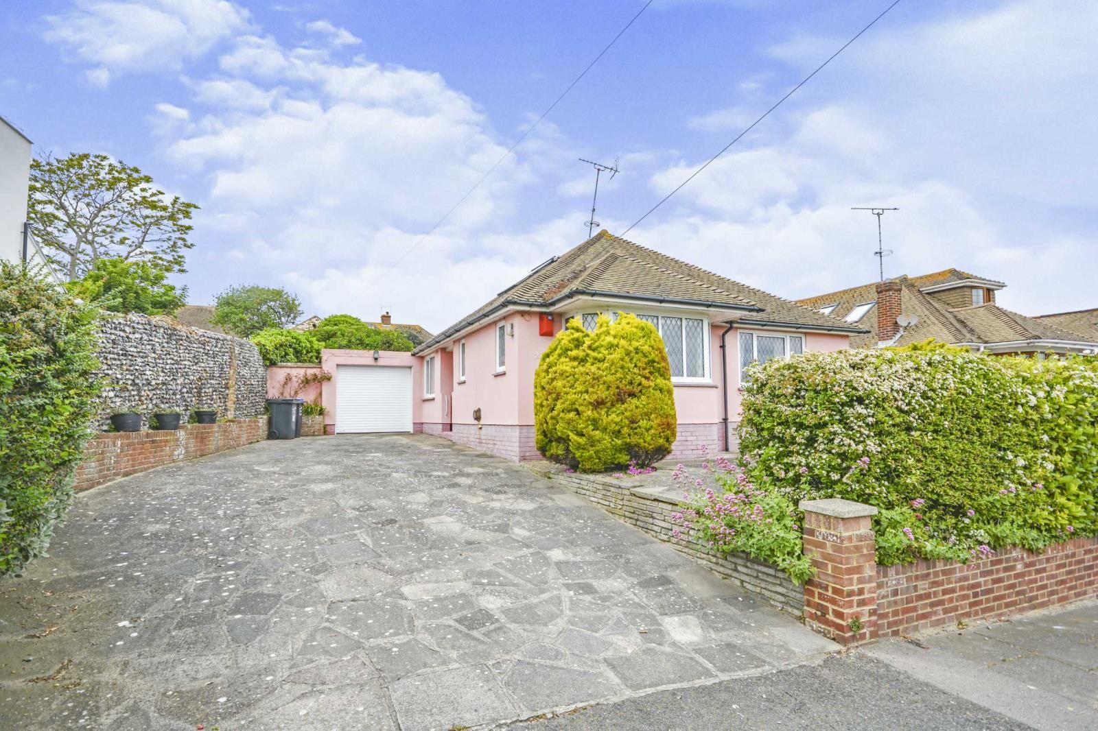 3 bed detached bungalow for sale in Stone Road, Broadstairs, Kent CT10